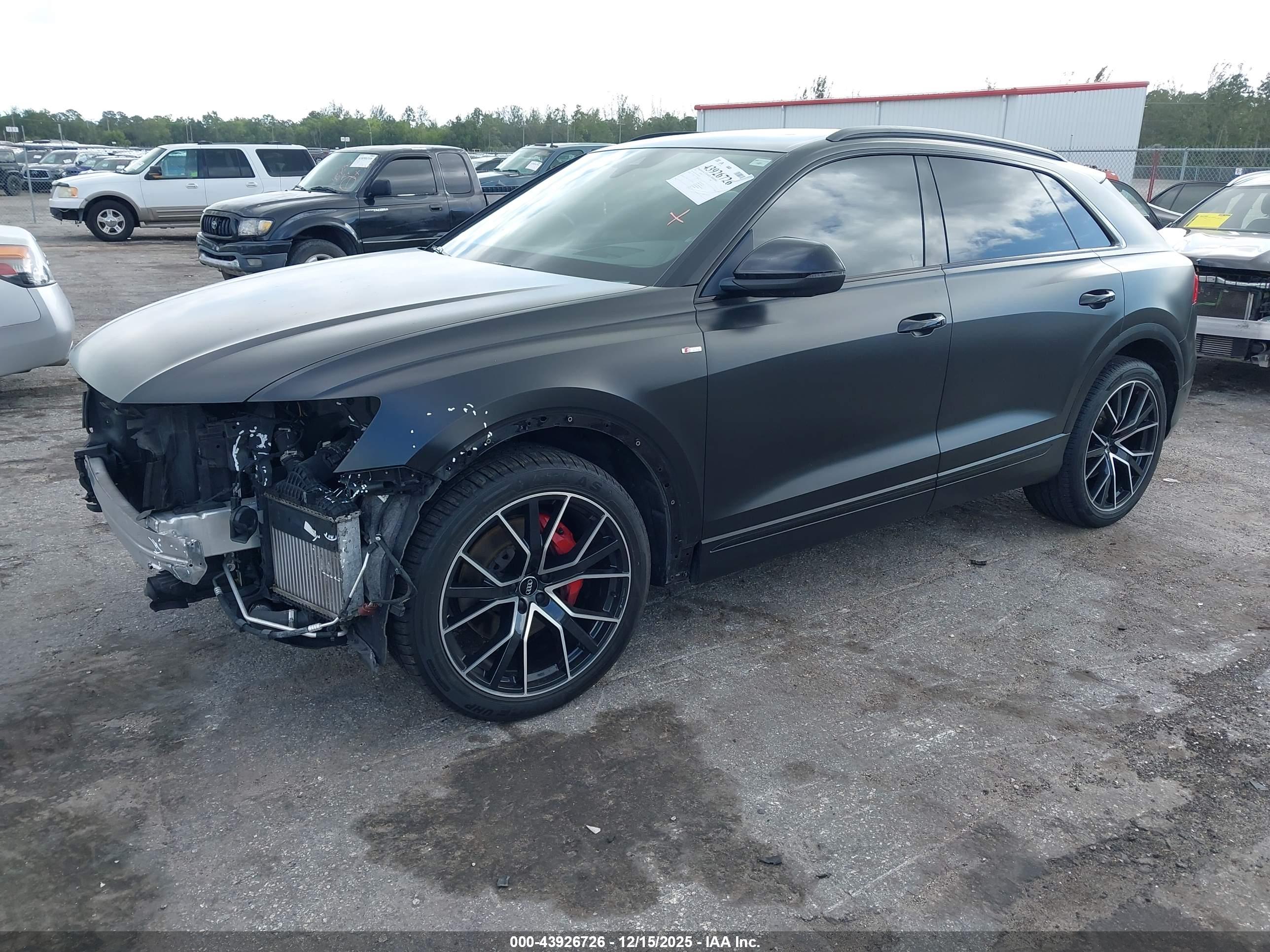AUDI Q8 image 2
