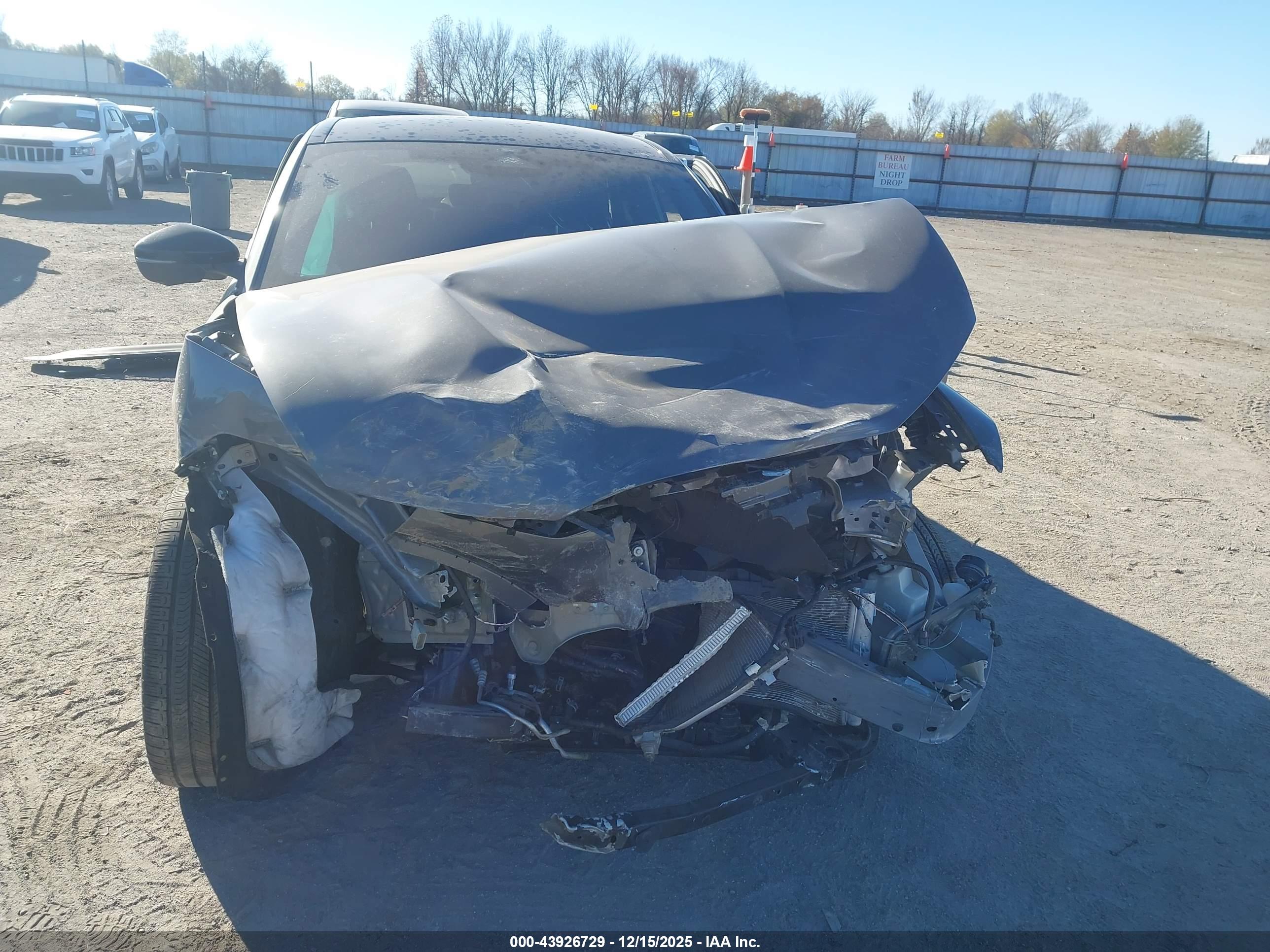 FORD MUSTANG image 6