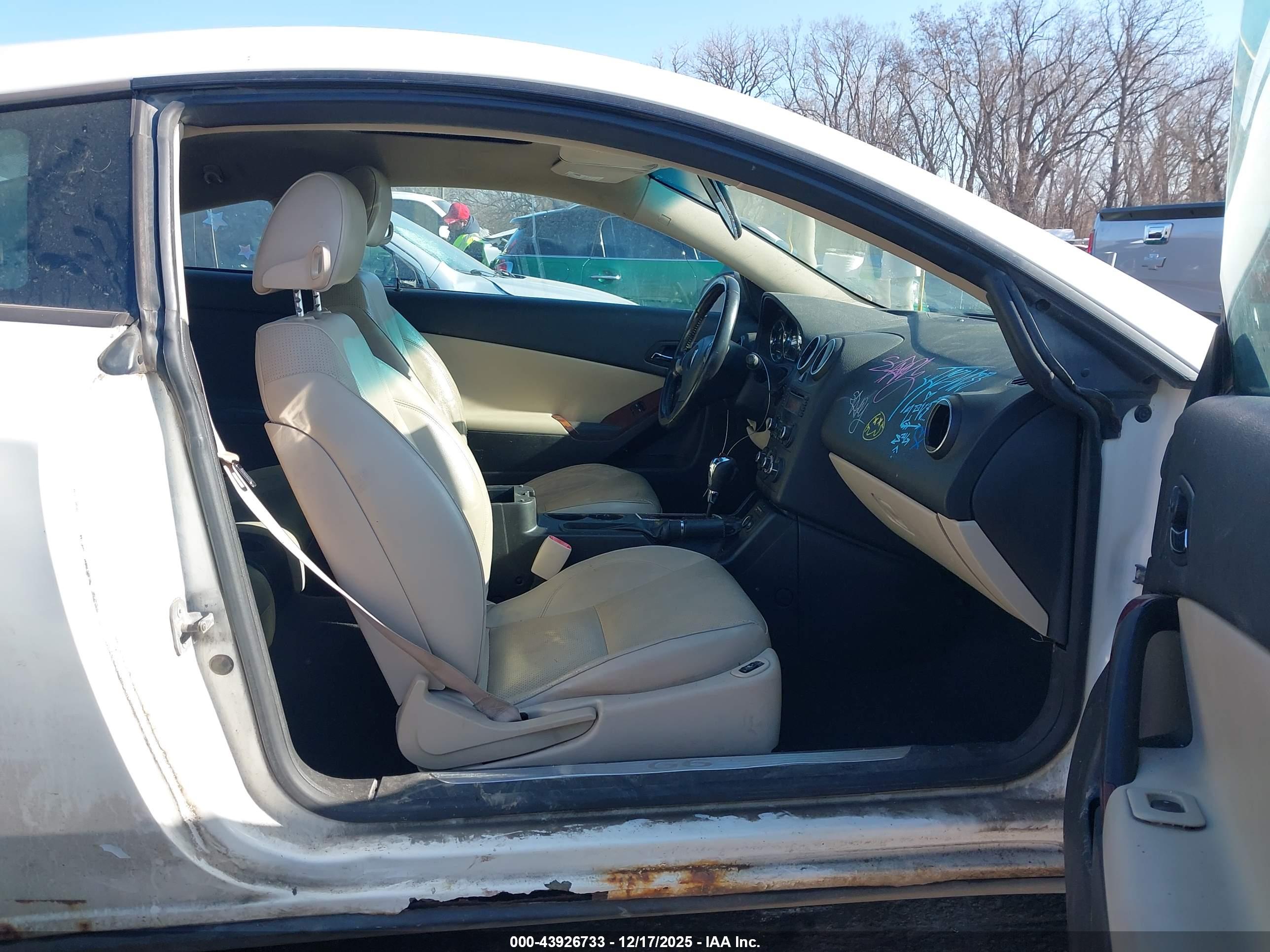 PONTIAC G6 image 5