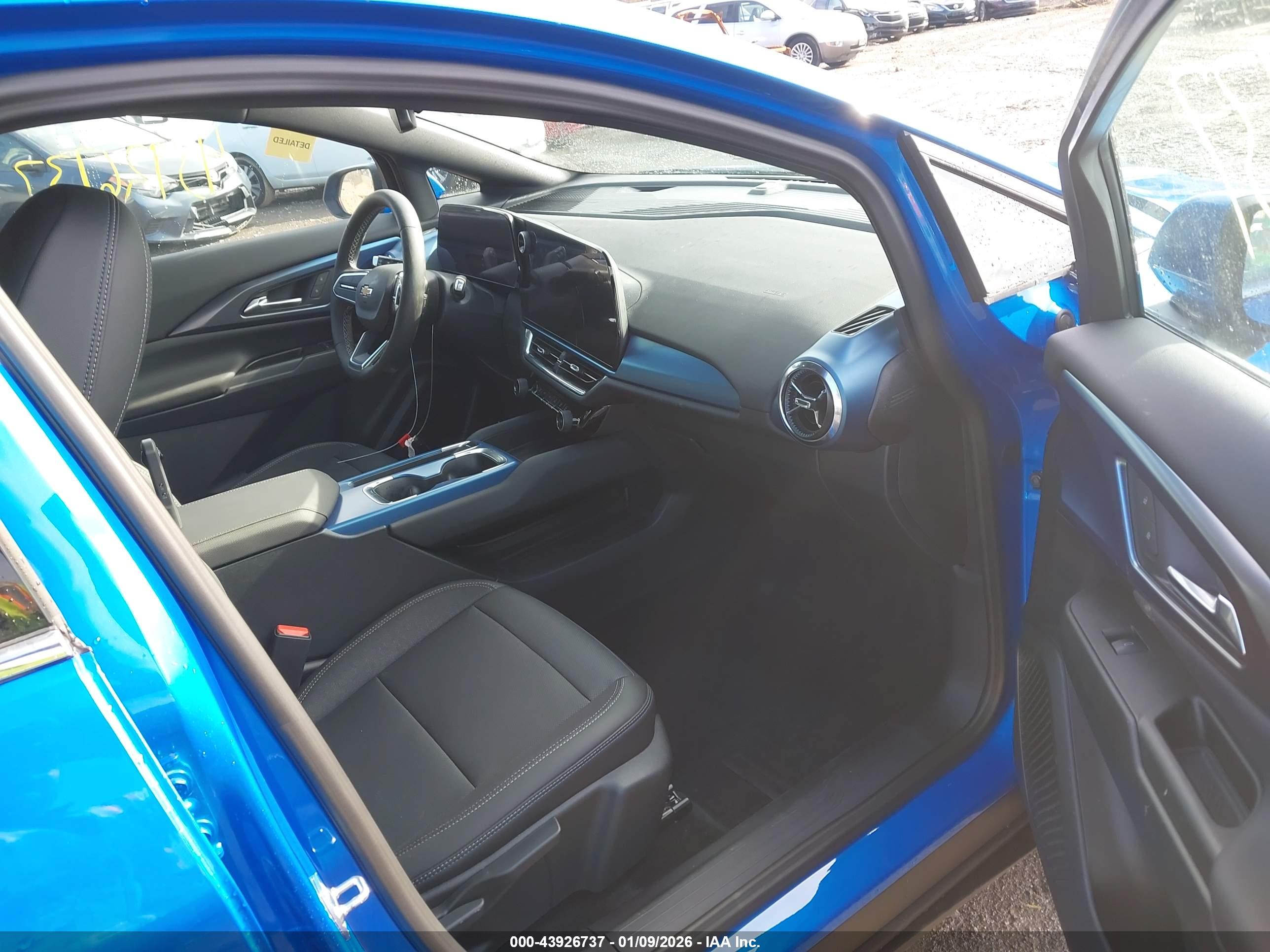 CHEVROLET EQUINOX image 5