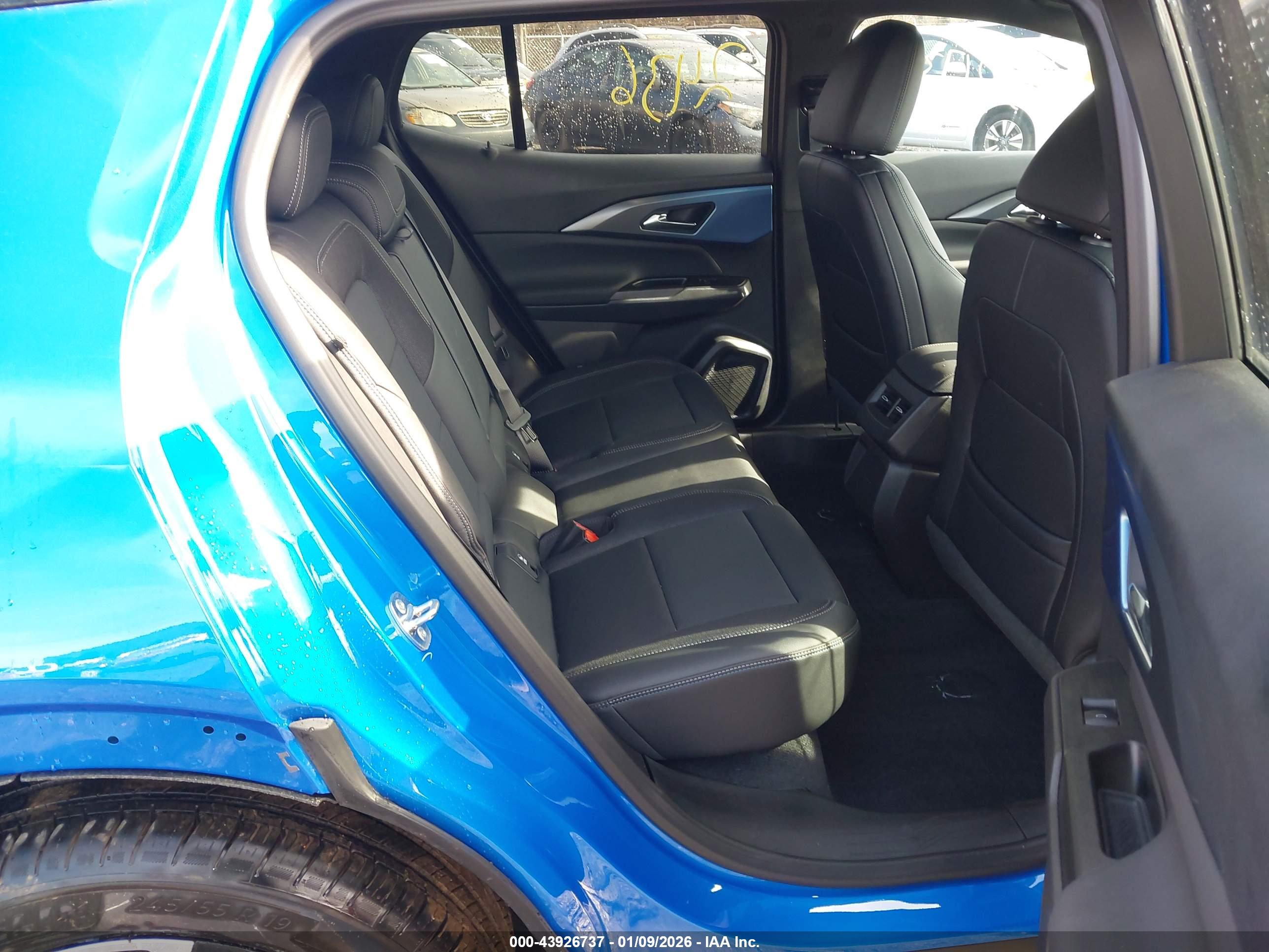 CHEVROLET EQUINOX image 8
