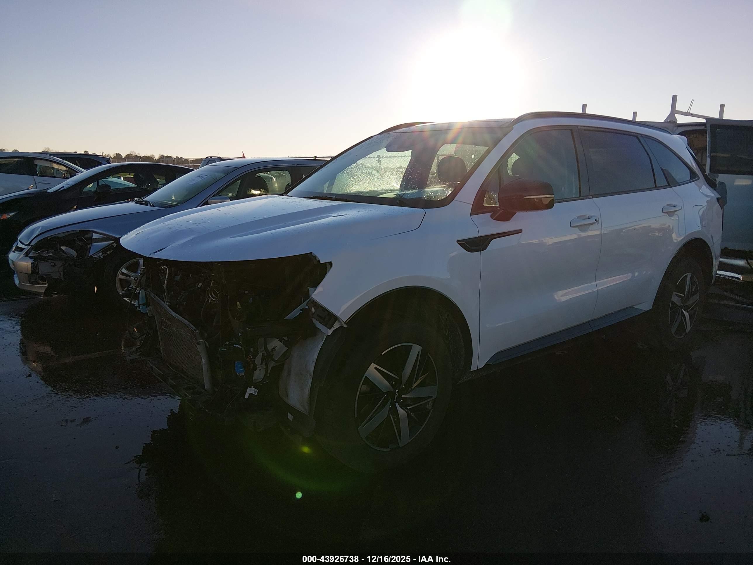 KIA SORENTO image 2