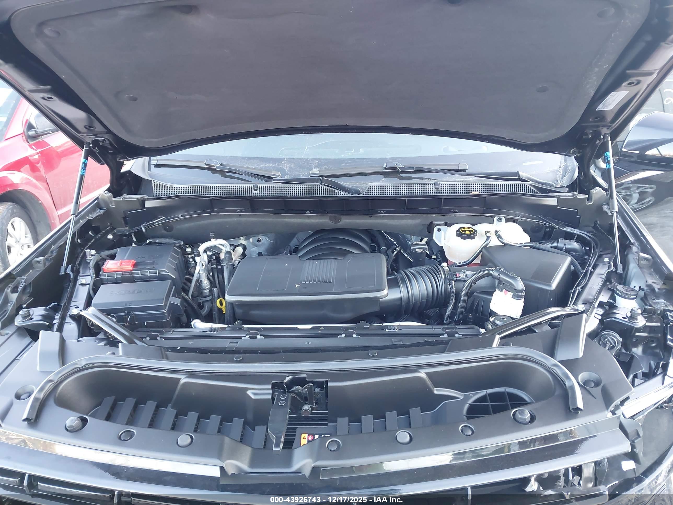 CHEVROLET TAHOE image 10