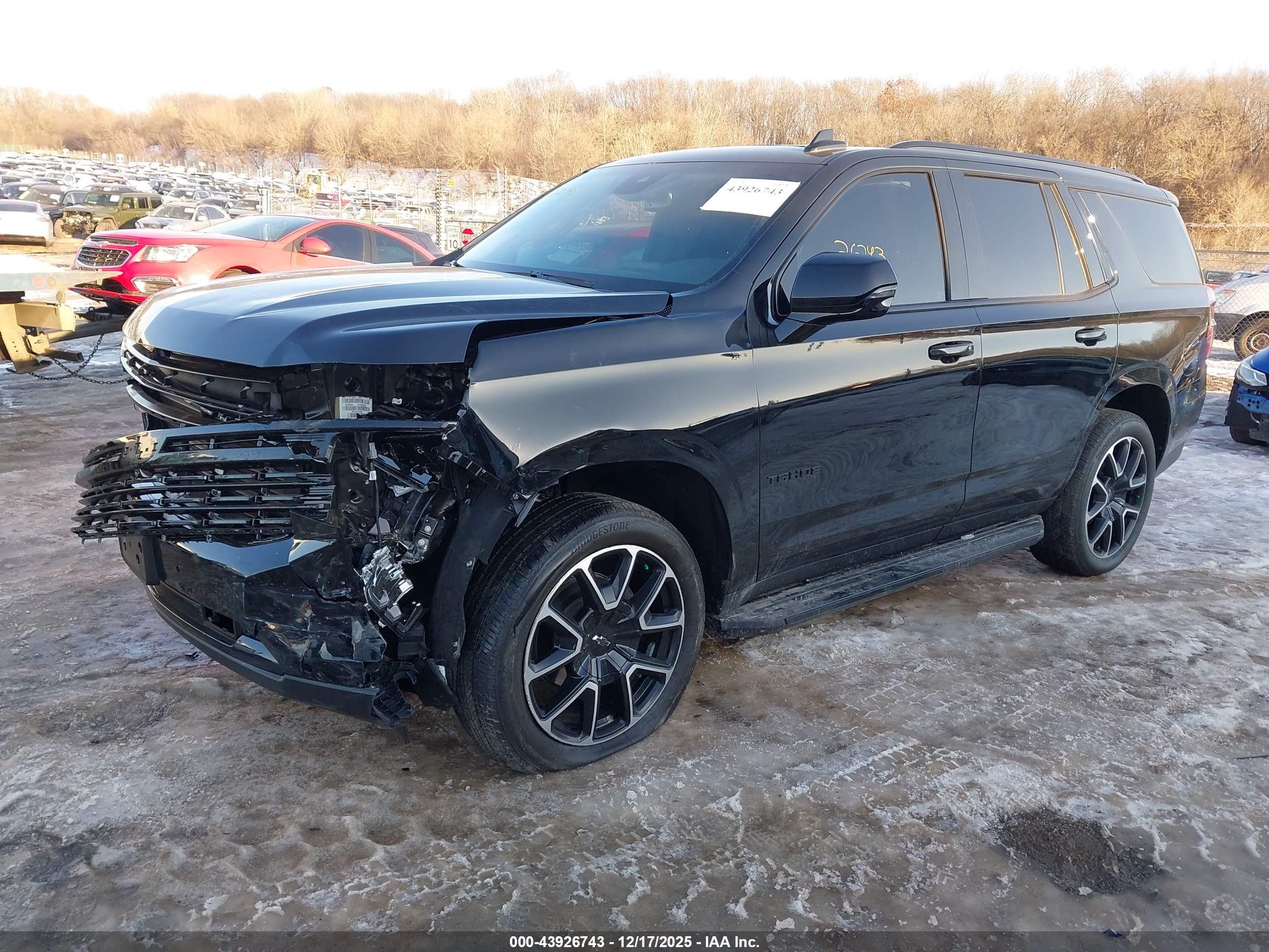 CHEVROLET TAHOE image 2