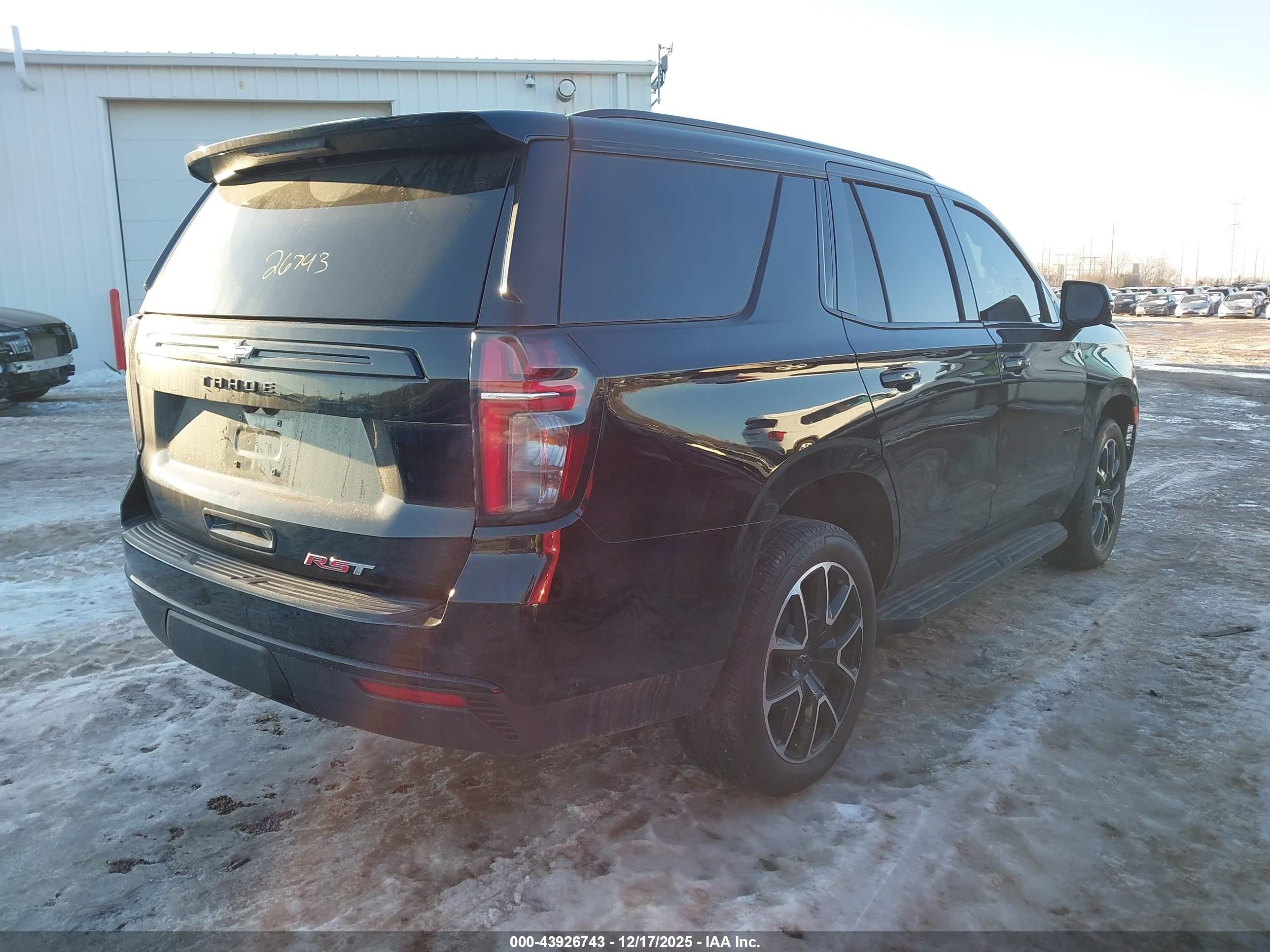 CHEVROLET TAHOE image 4