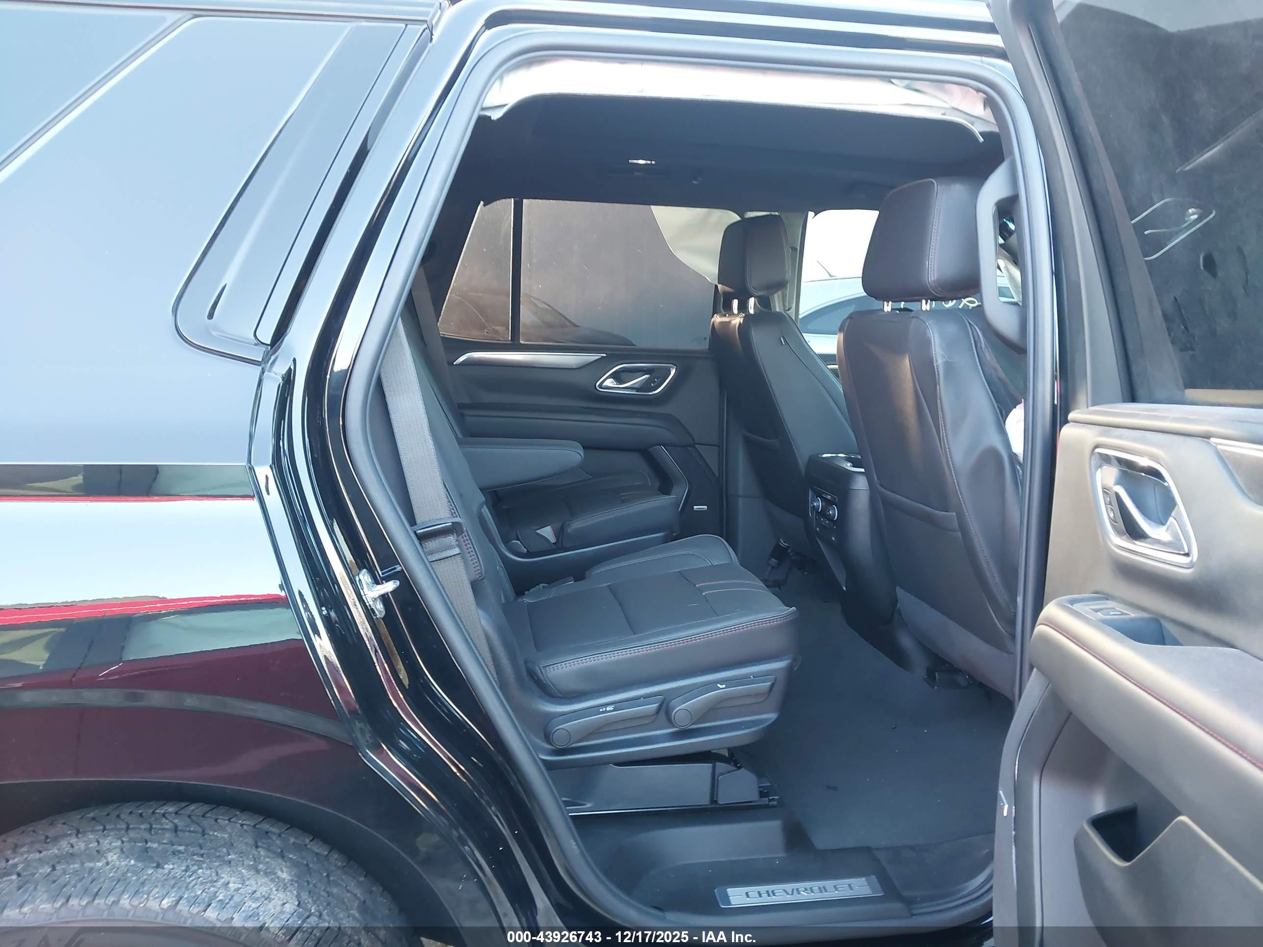 CHEVROLET TAHOE image 8