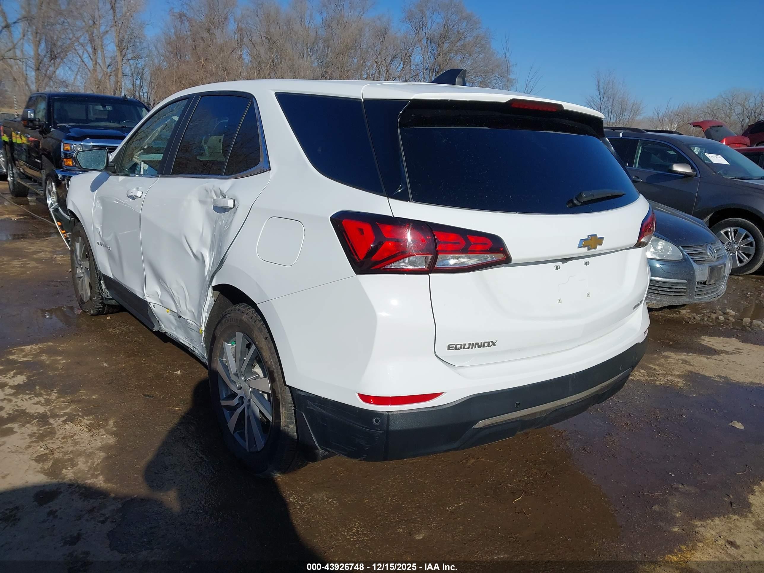 CHEVROLET EQUINOX image 3