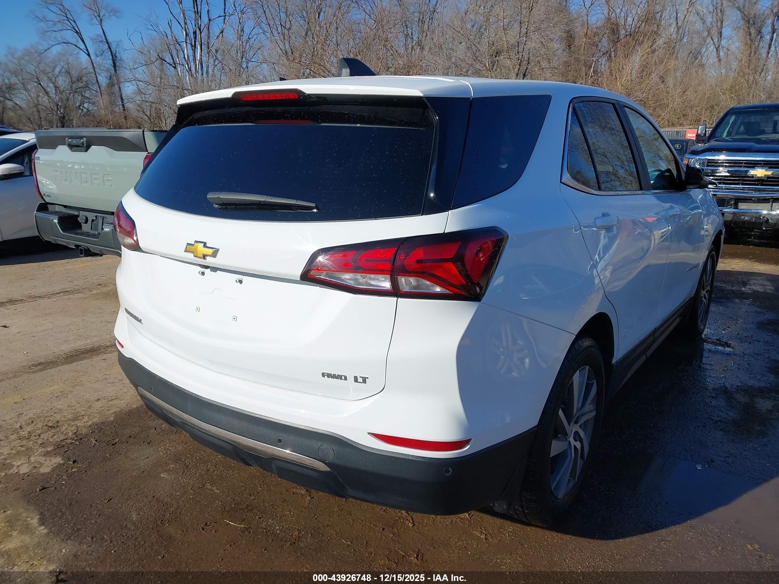 CHEVROLET EQUINOX image 4