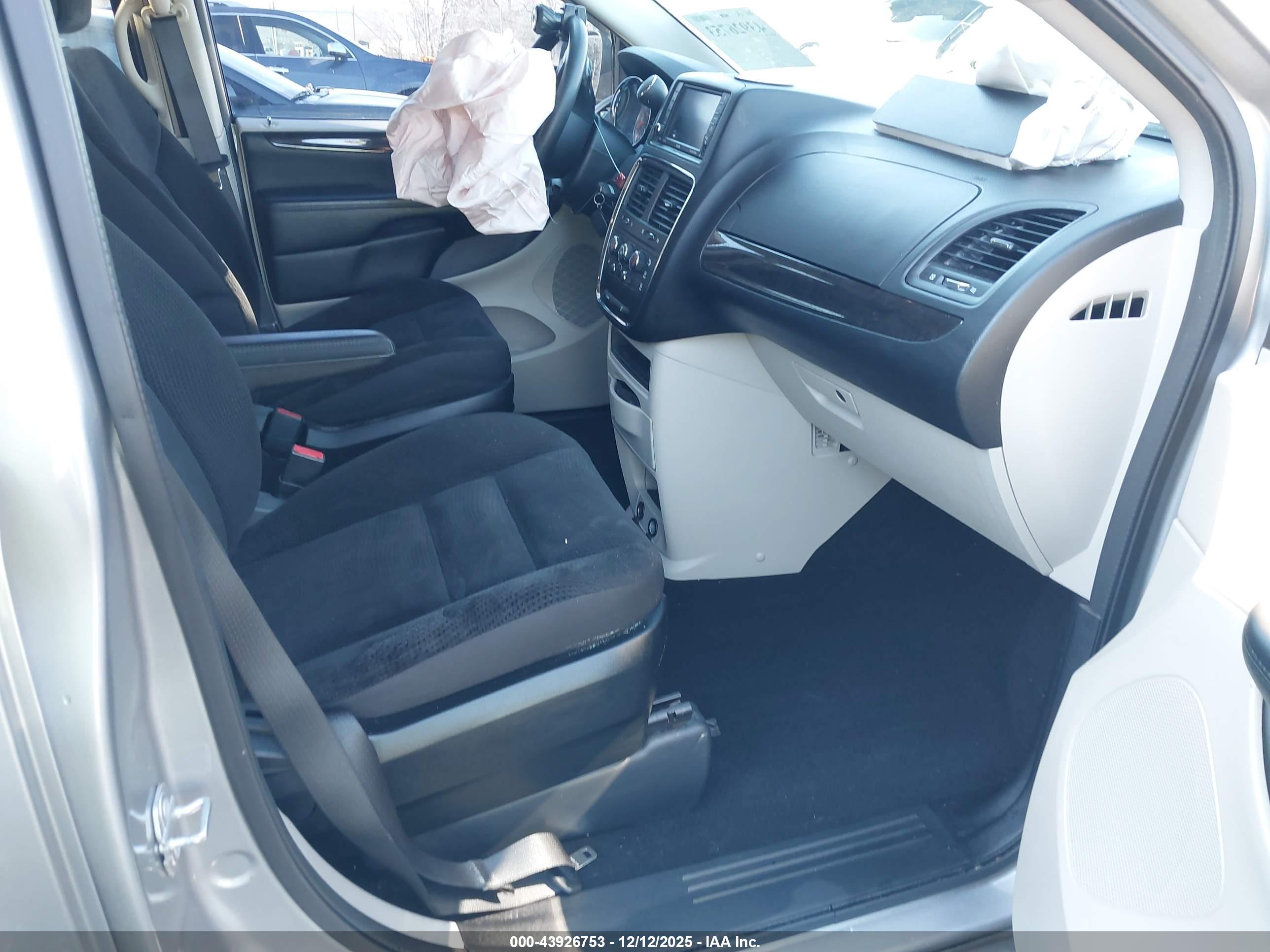 DODGE GRAND image 5