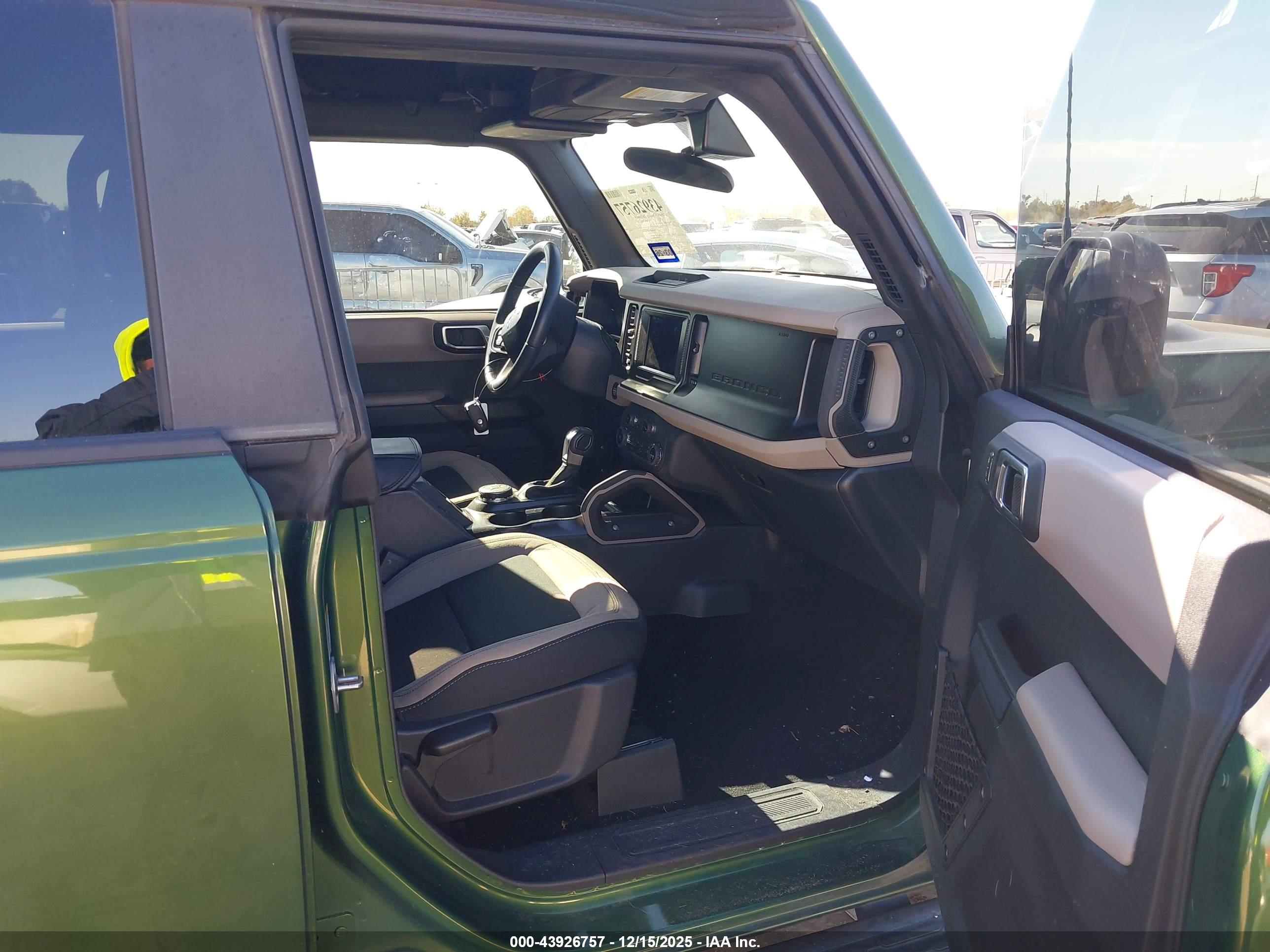 FORD BRONCO image 5