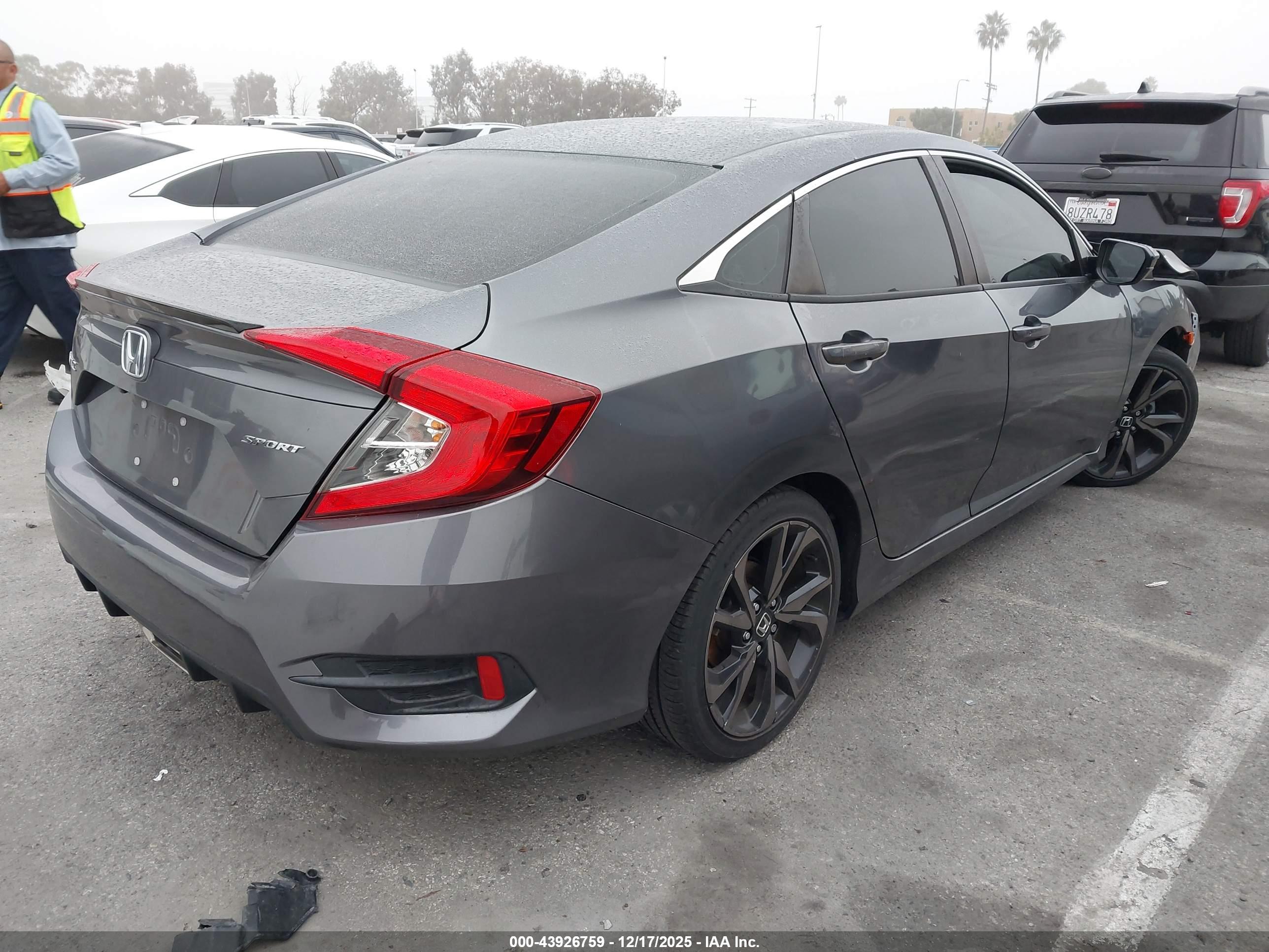 HONDA CIVIC image 4
