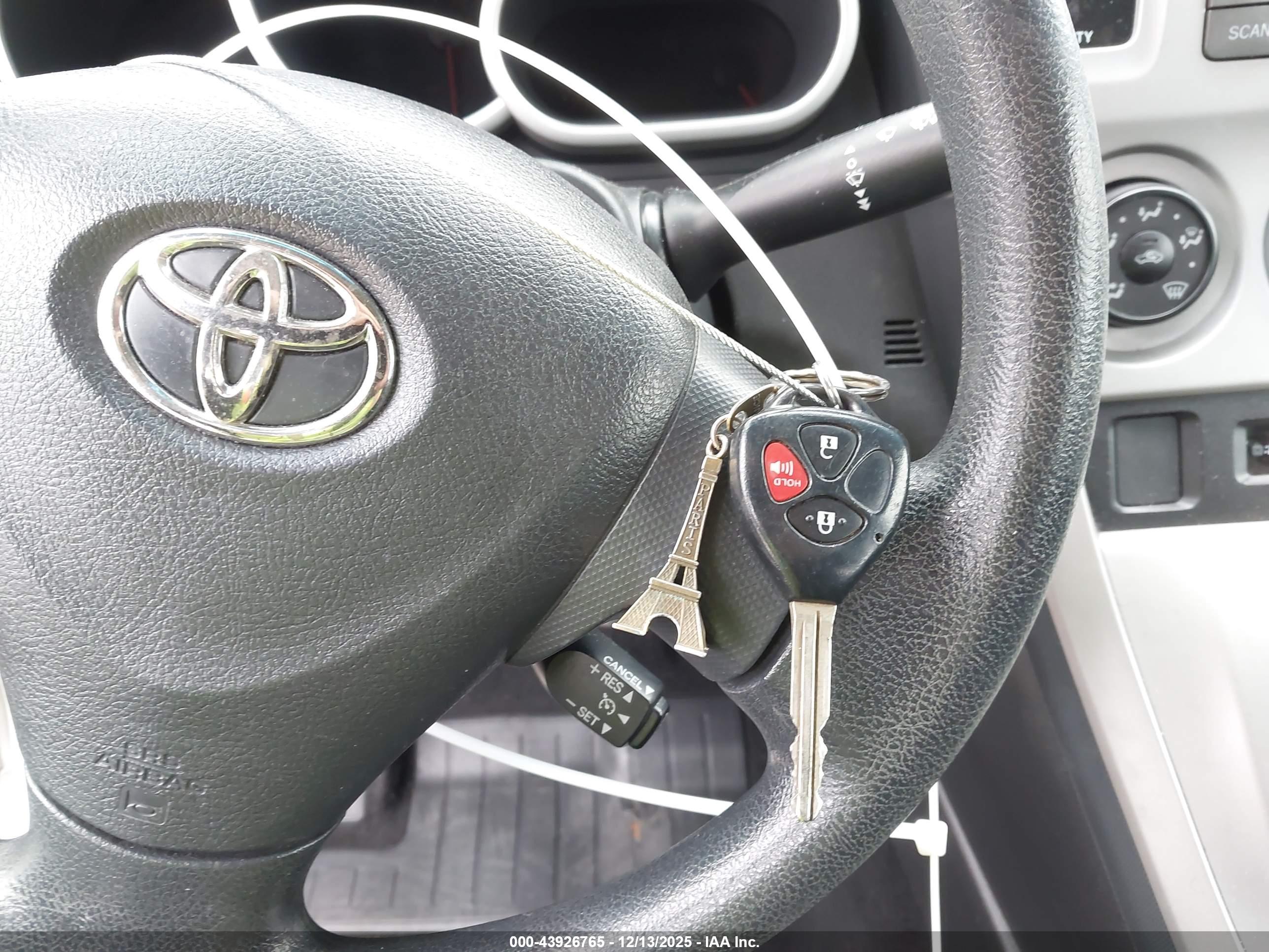 TOYOTA MATRIX image 11