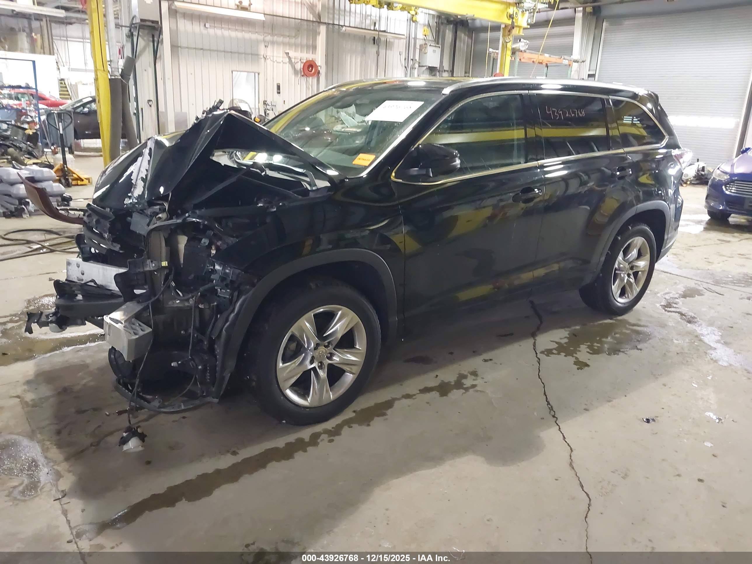 TOYOTA HIGHLANDER image 2