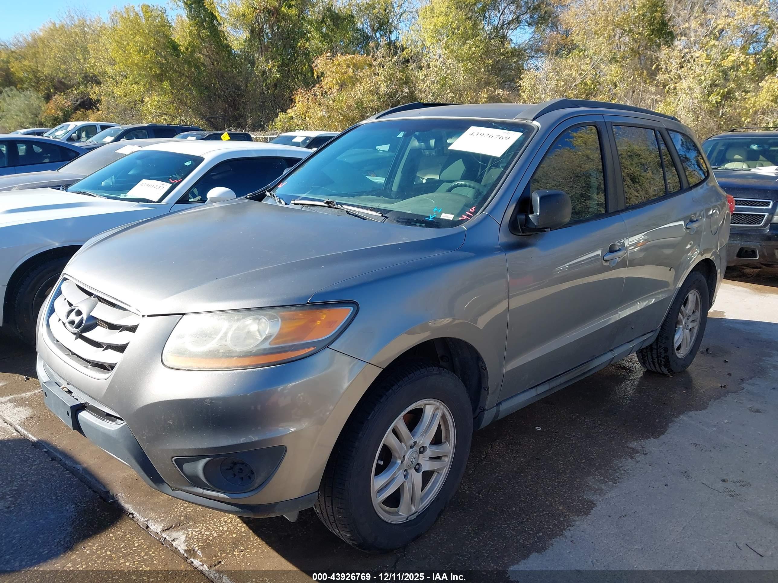 HYUNDAI SANTA image 2