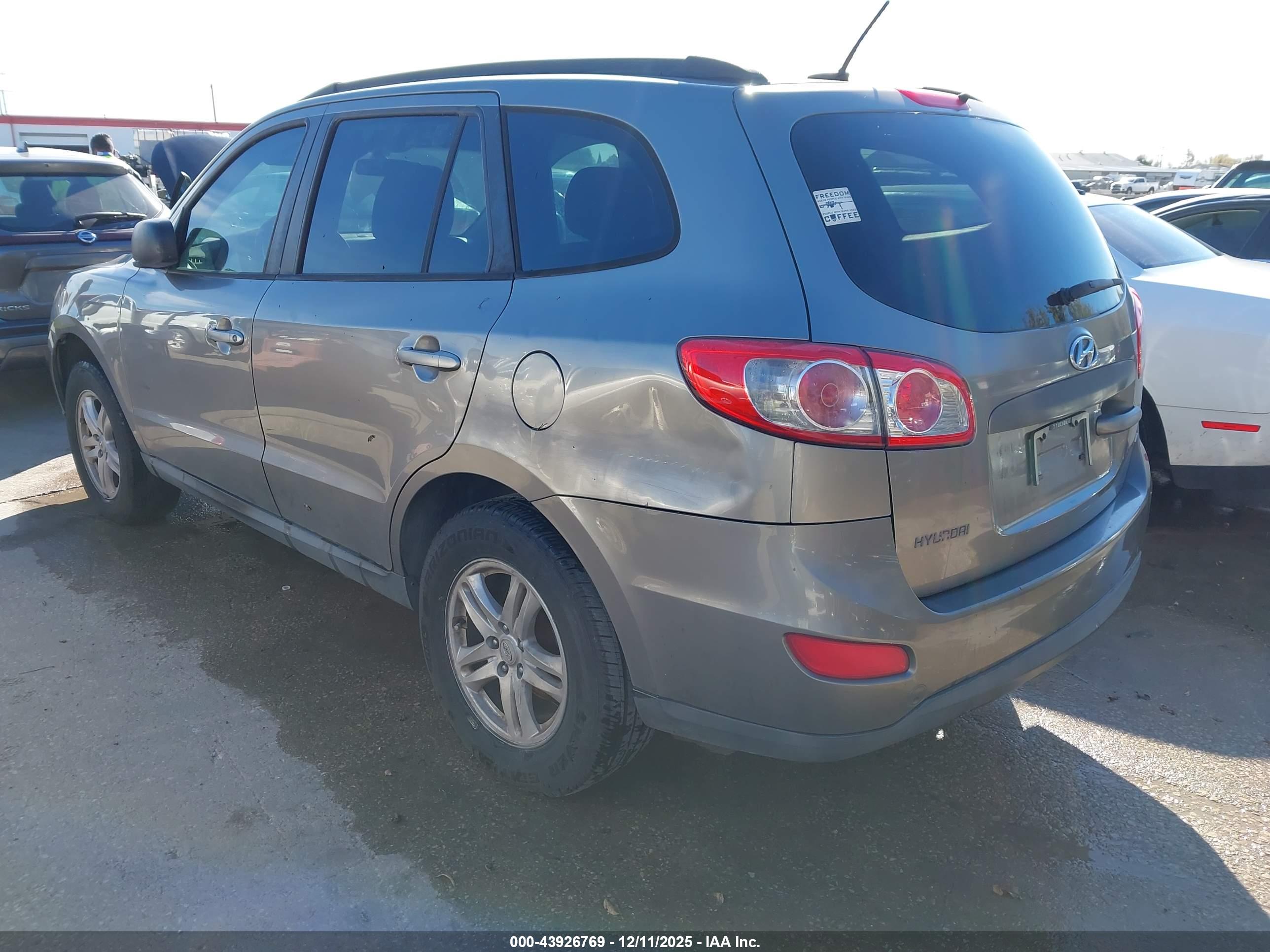 HYUNDAI SANTA image 3