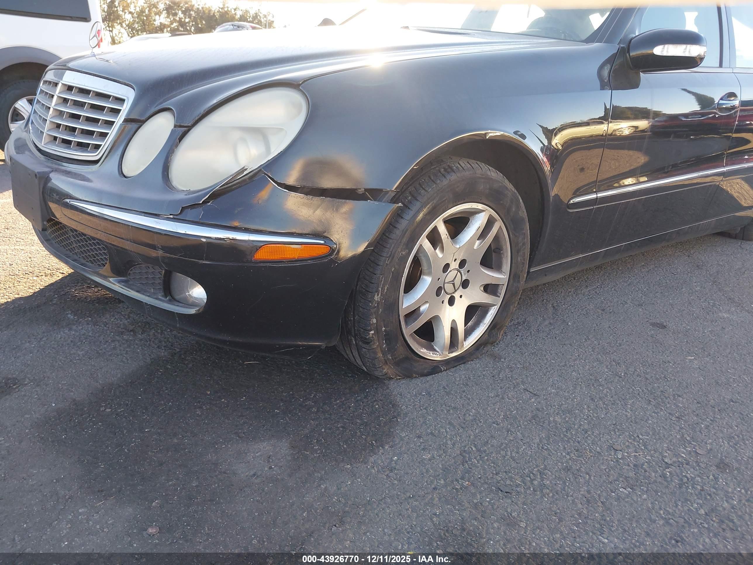 MERCEDES-BENZ E image 6