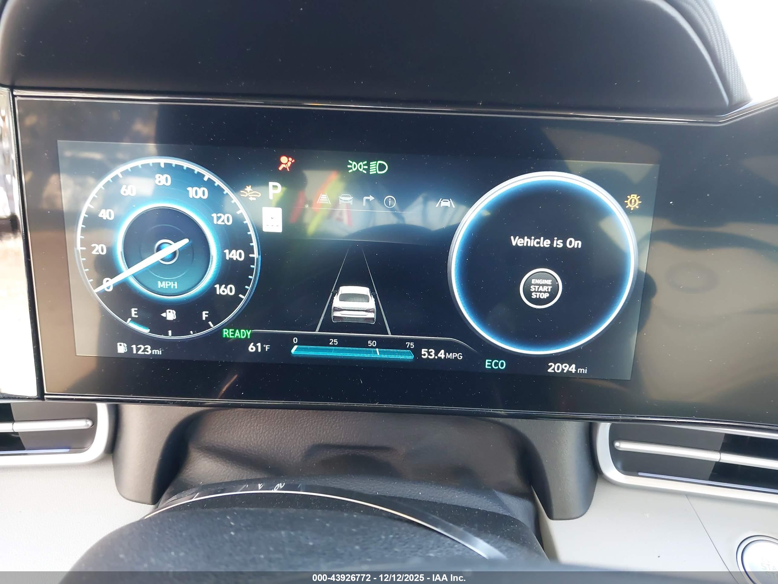HYUNDAI ELANTRA image 7