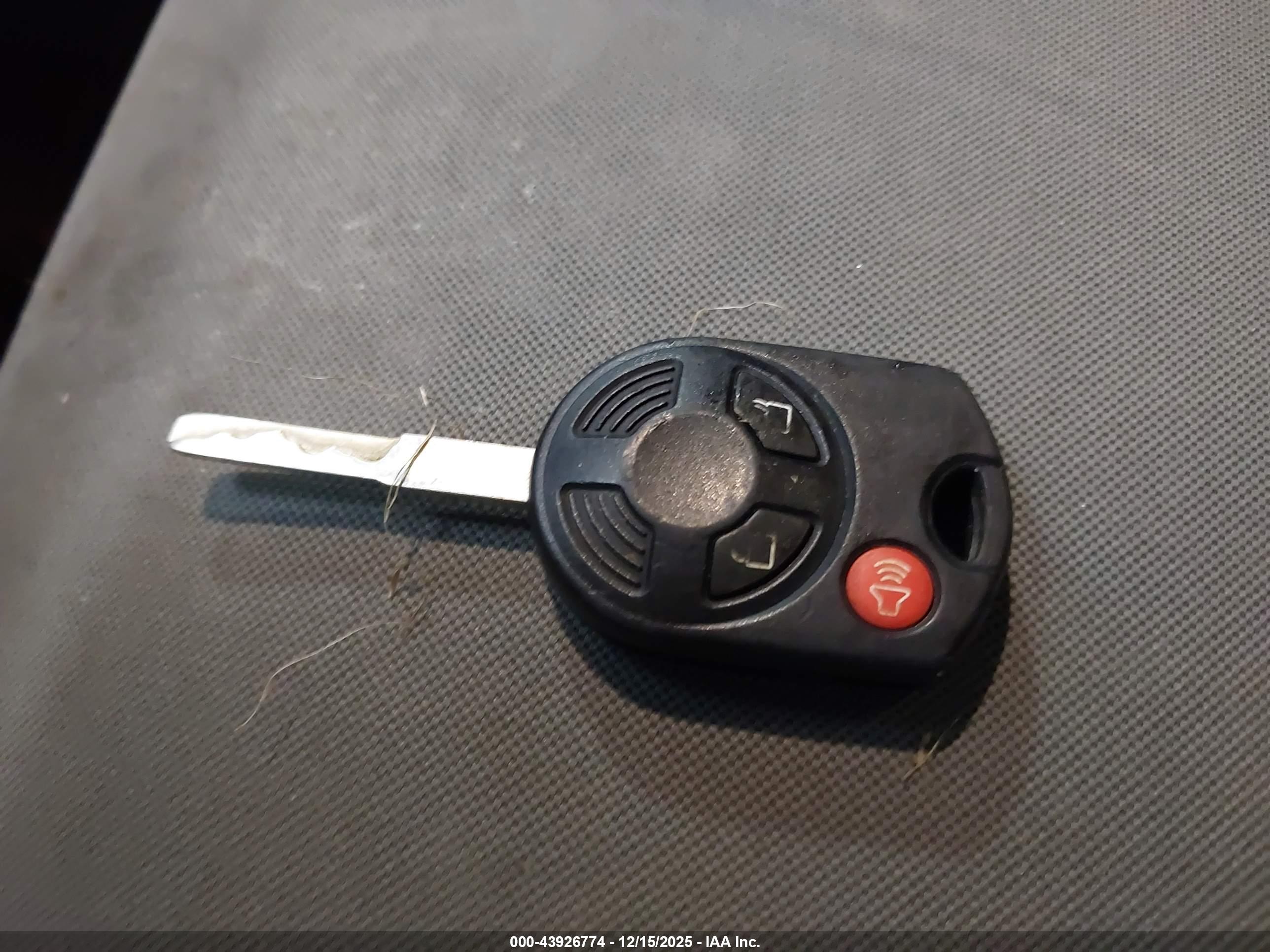 FORD ESCAPE image 11