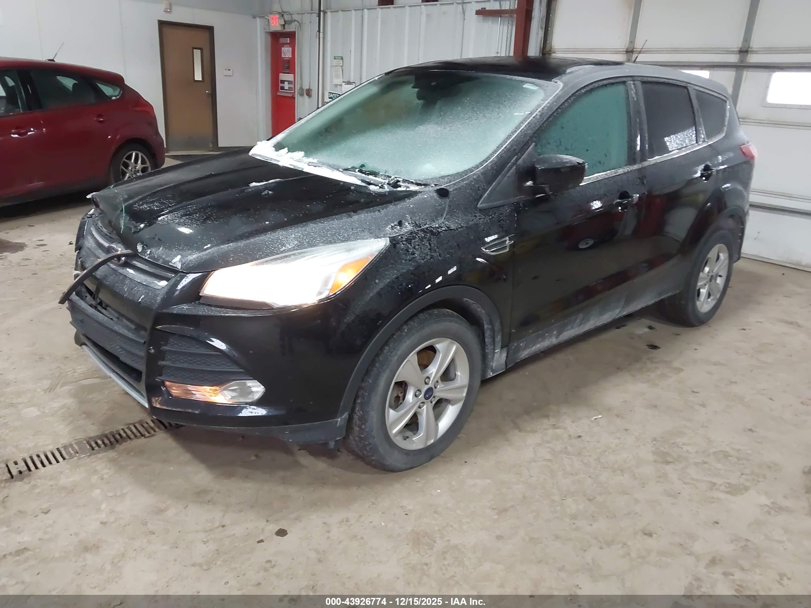 FORD ESCAPE image 2