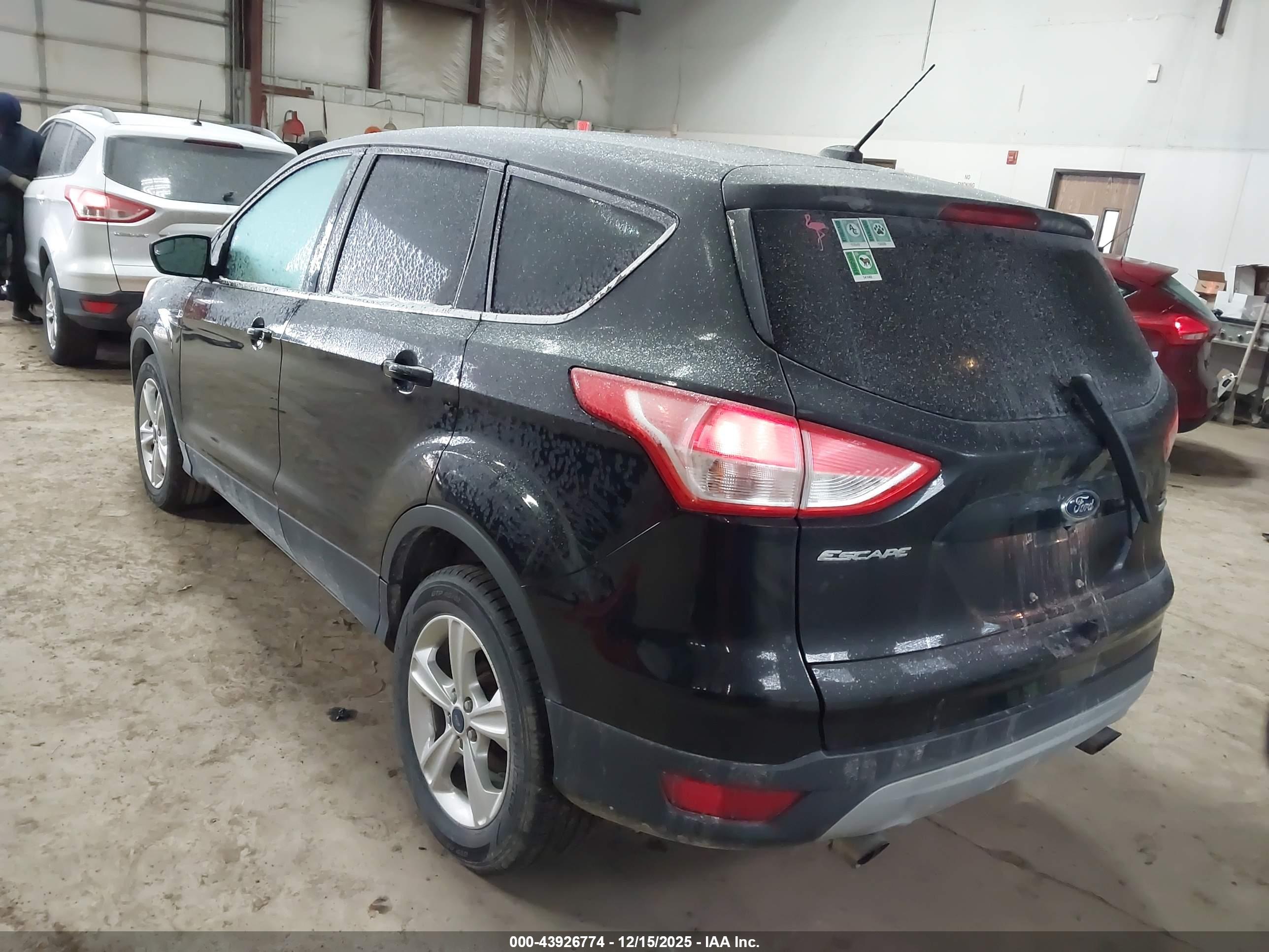 FORD ESCAPE image 3
