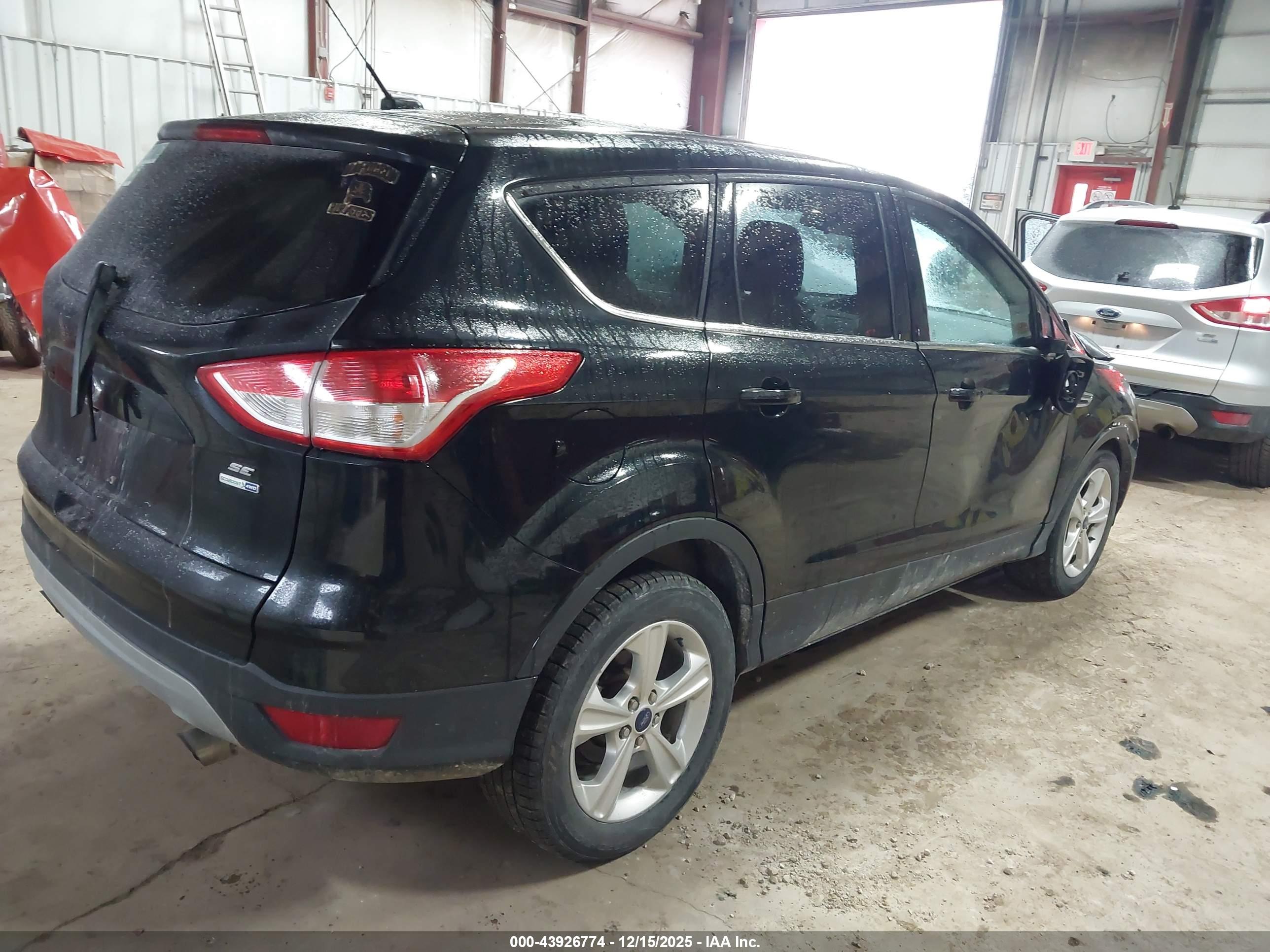 FORD ESCAPE image 4
