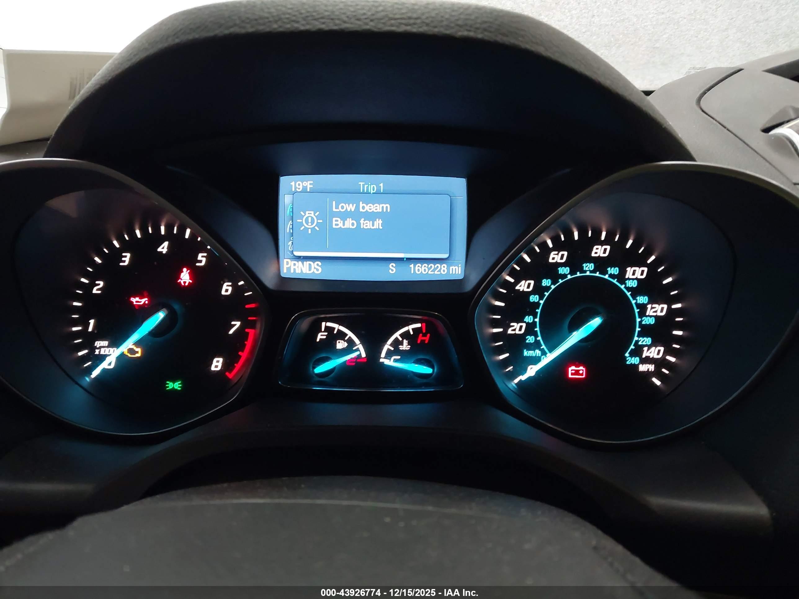 FORD ESCAPE image 7