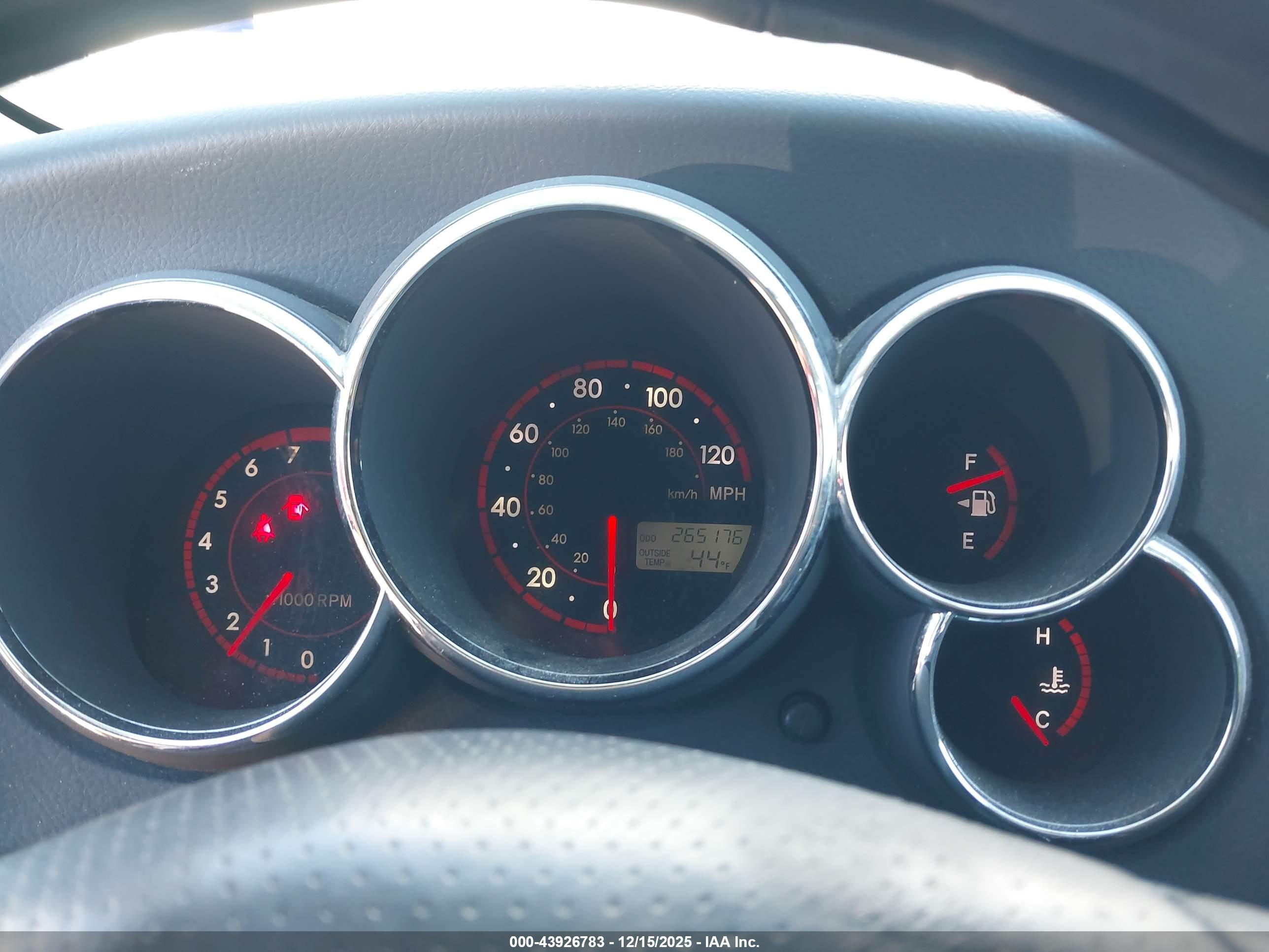 TOYOTA MATRIX image 7