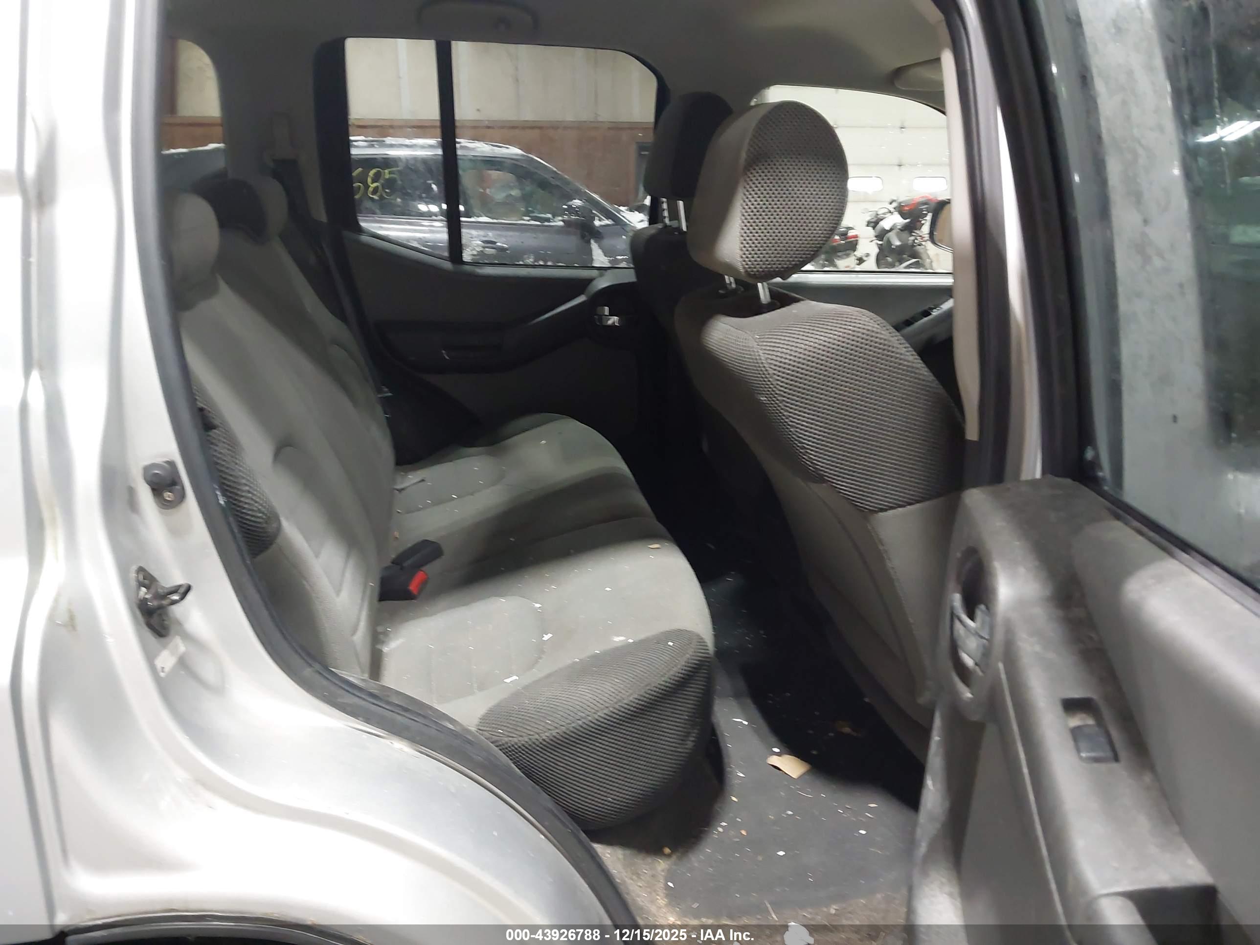 NISSAN XTERRA image 8