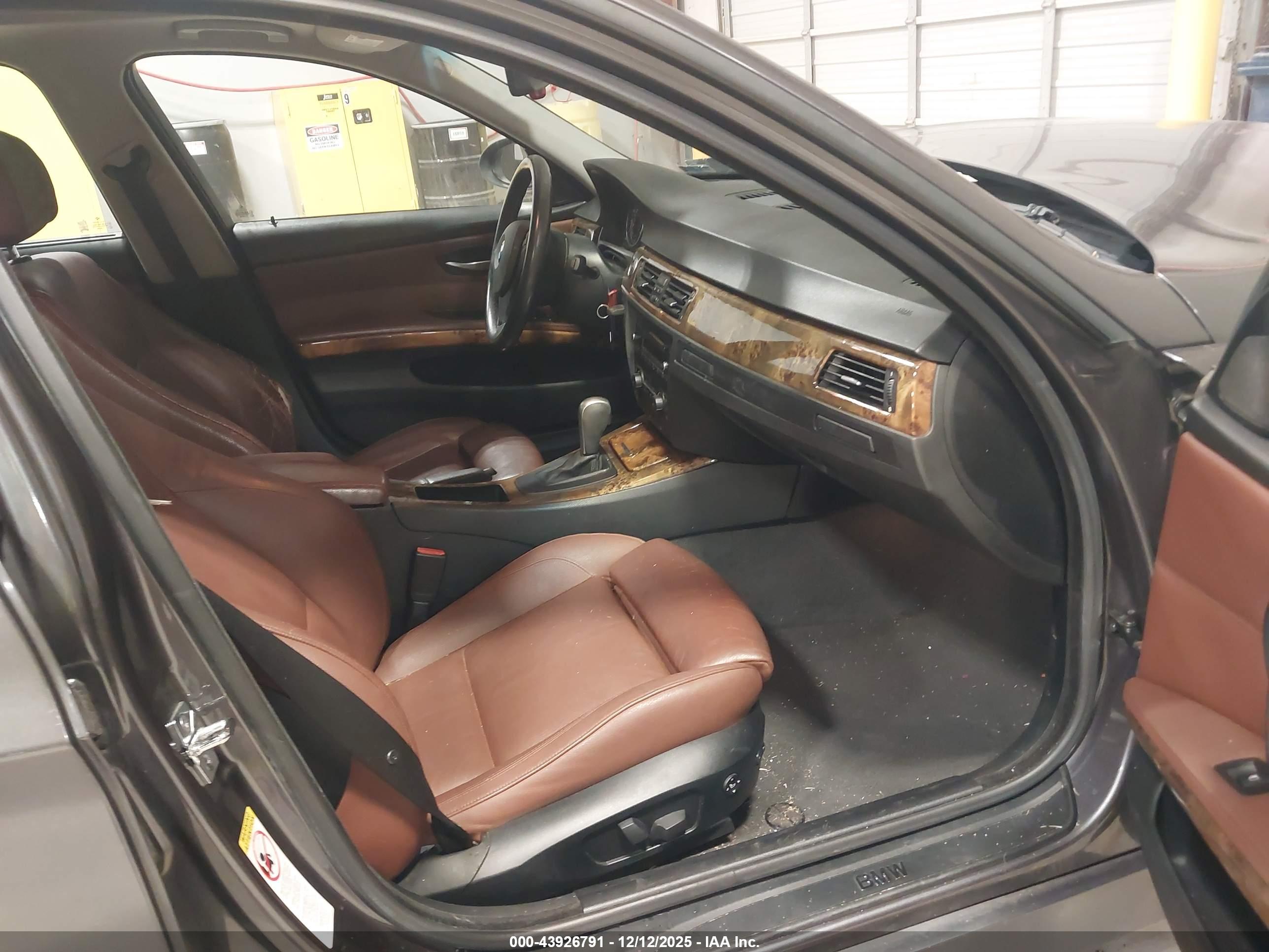 BMW 325I image 5