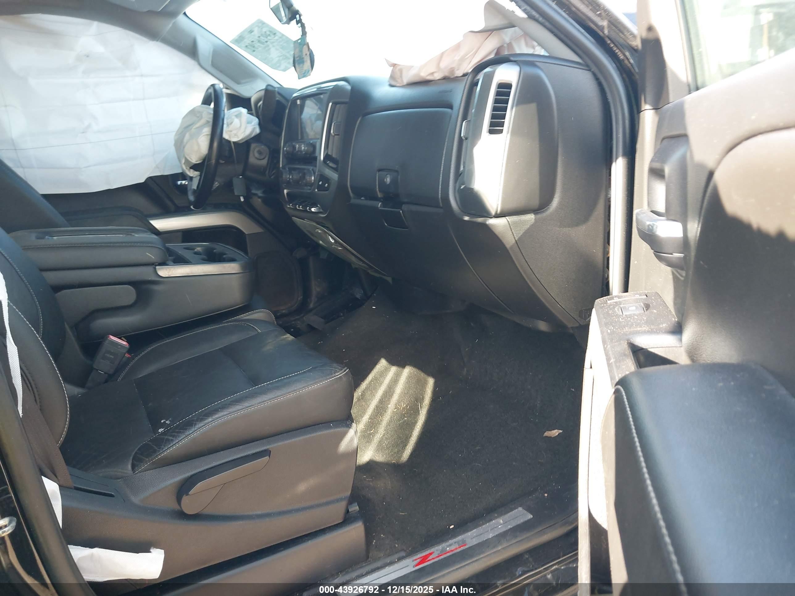 CHEVROLET SILVERADO image 5