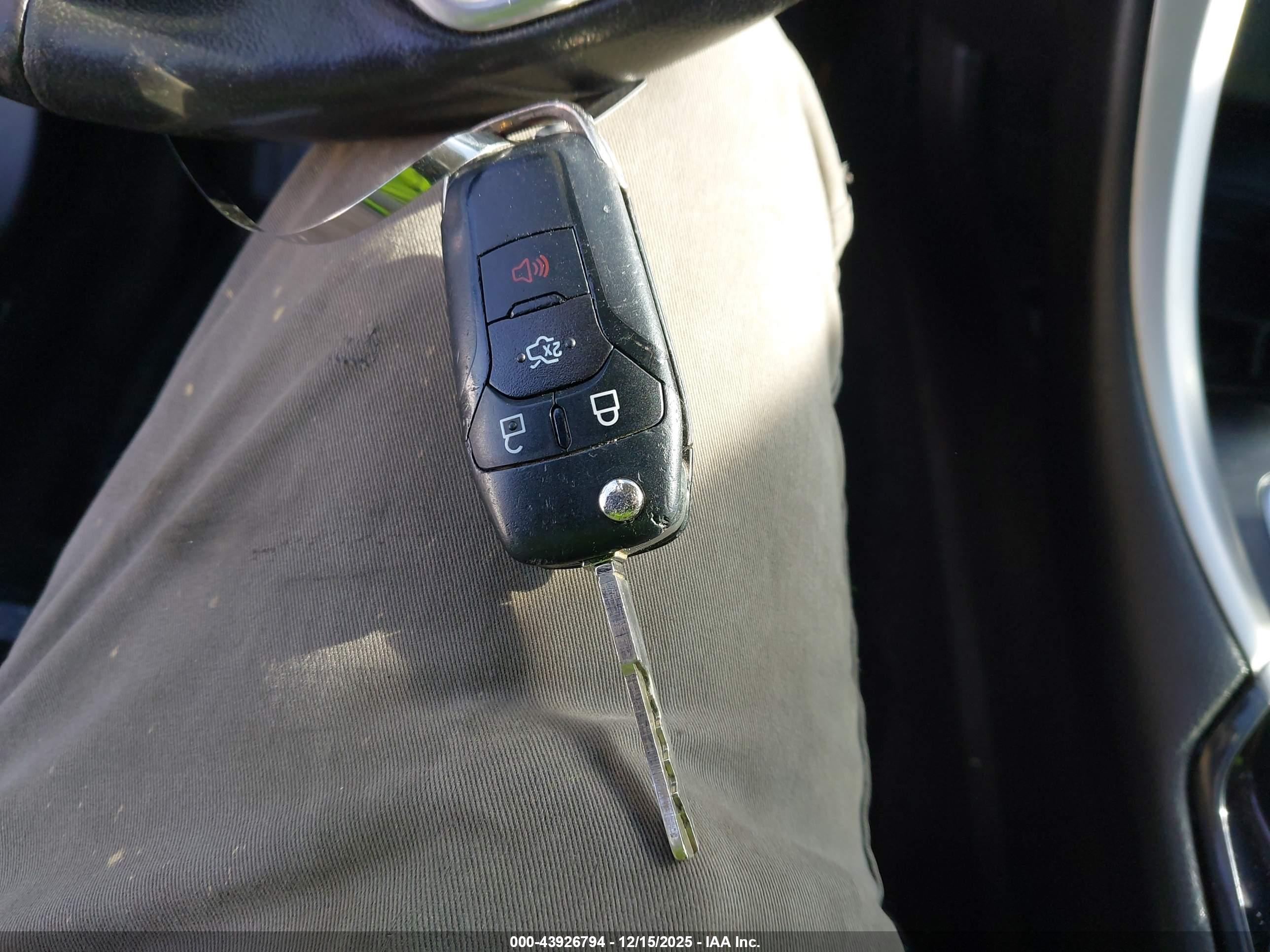 FORD FUSION image 11