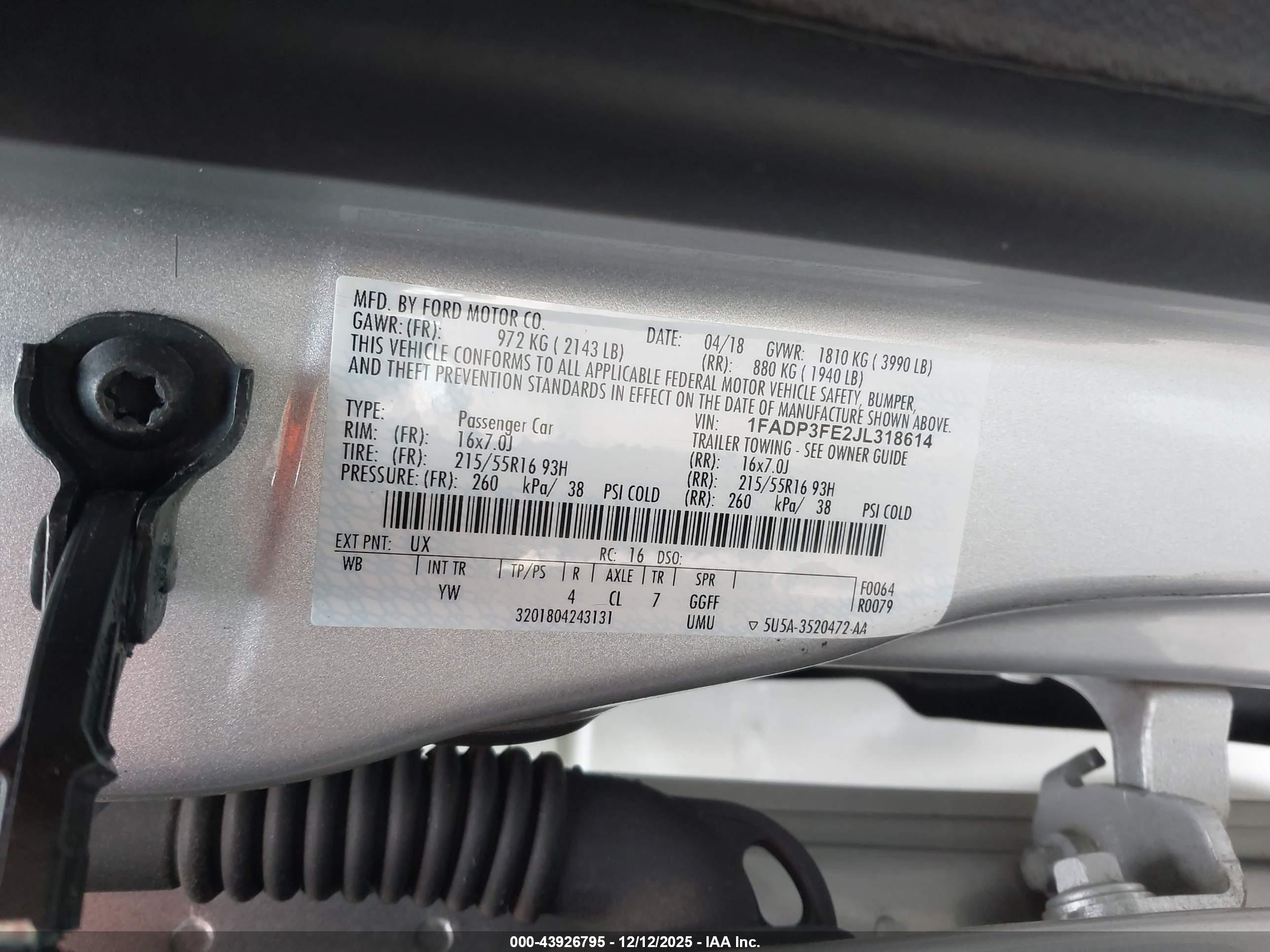 FORD FOCUS image 9