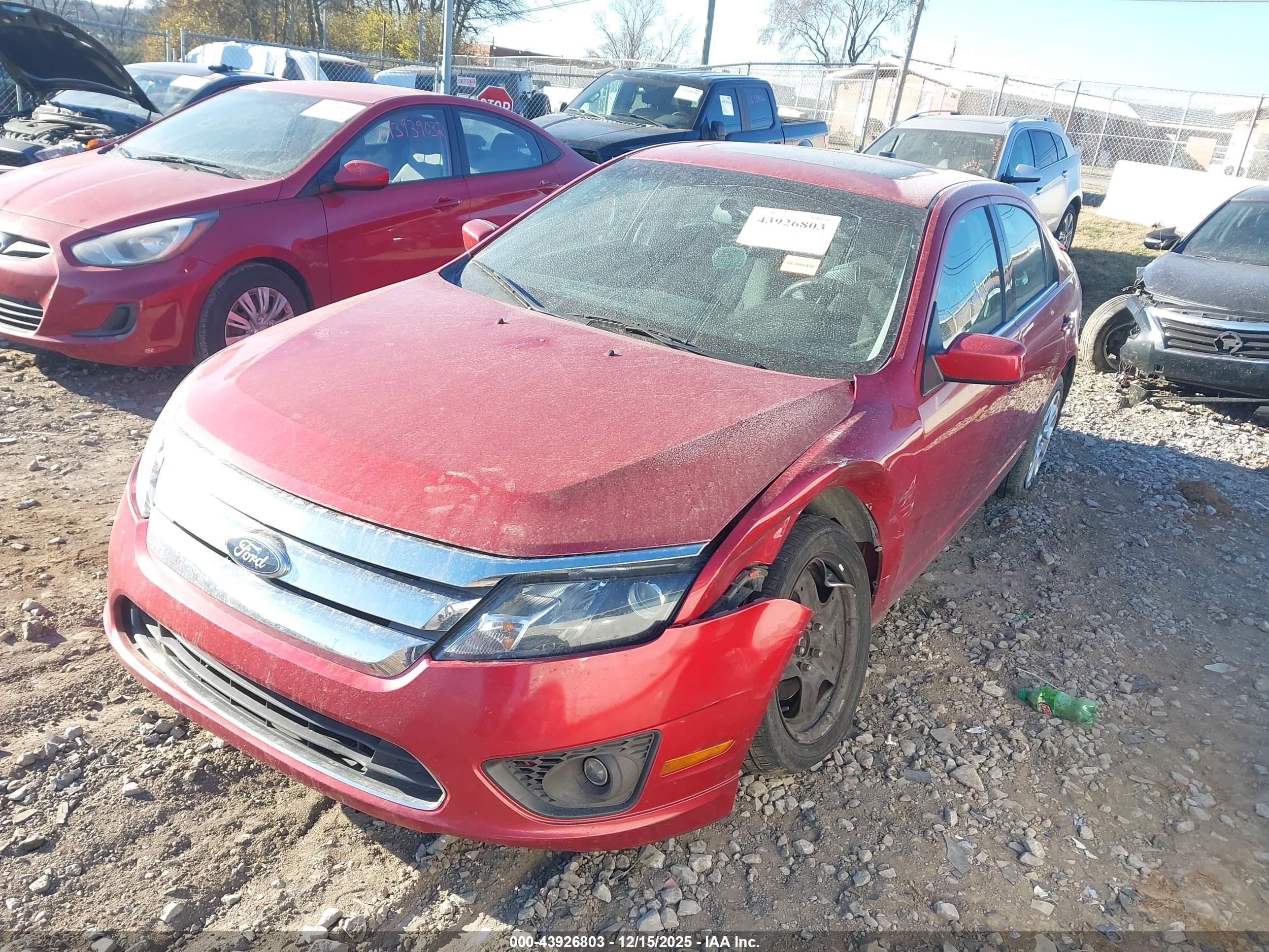 FORD FUSION image 2
