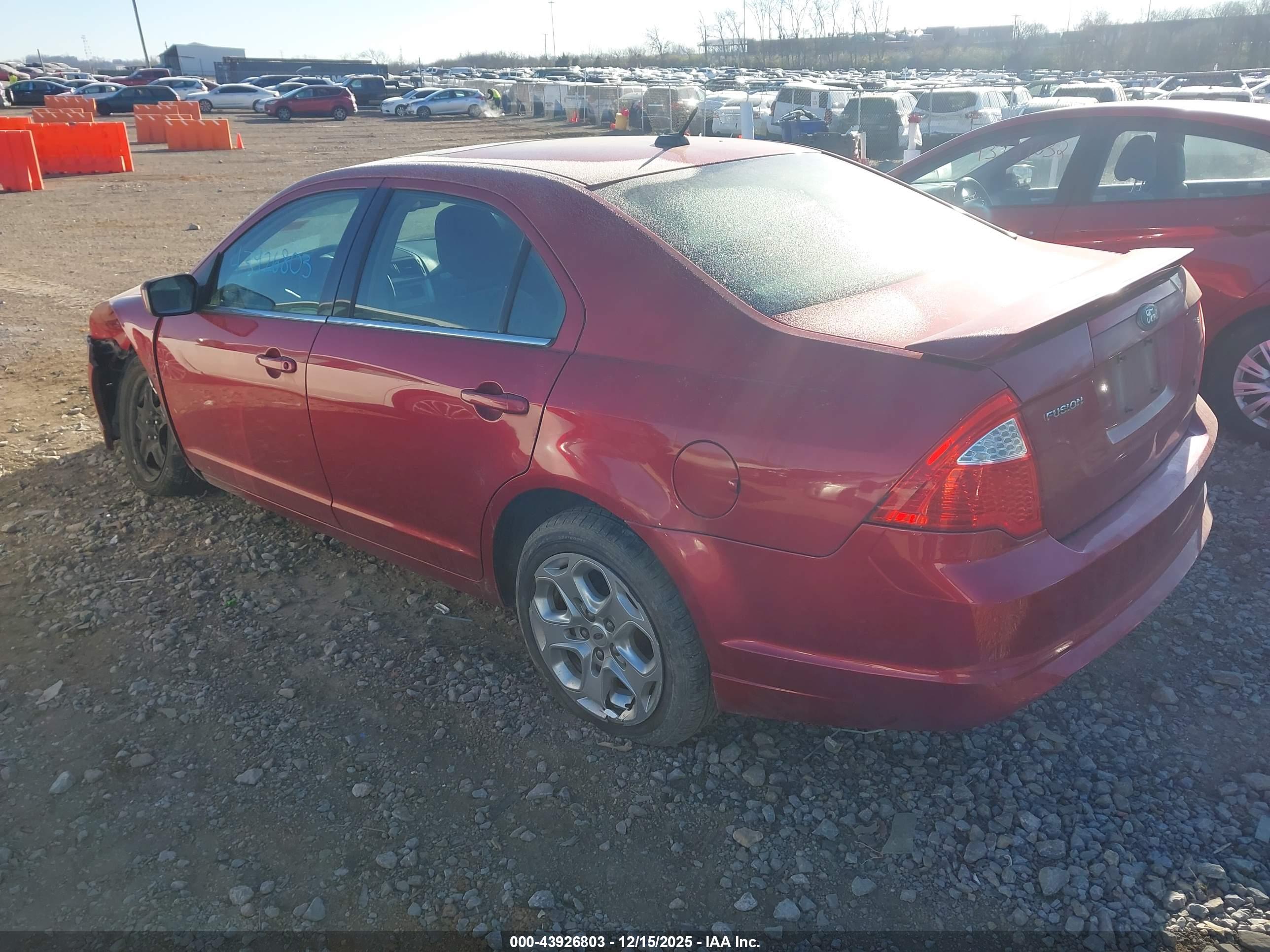 FORD FUSION image 3