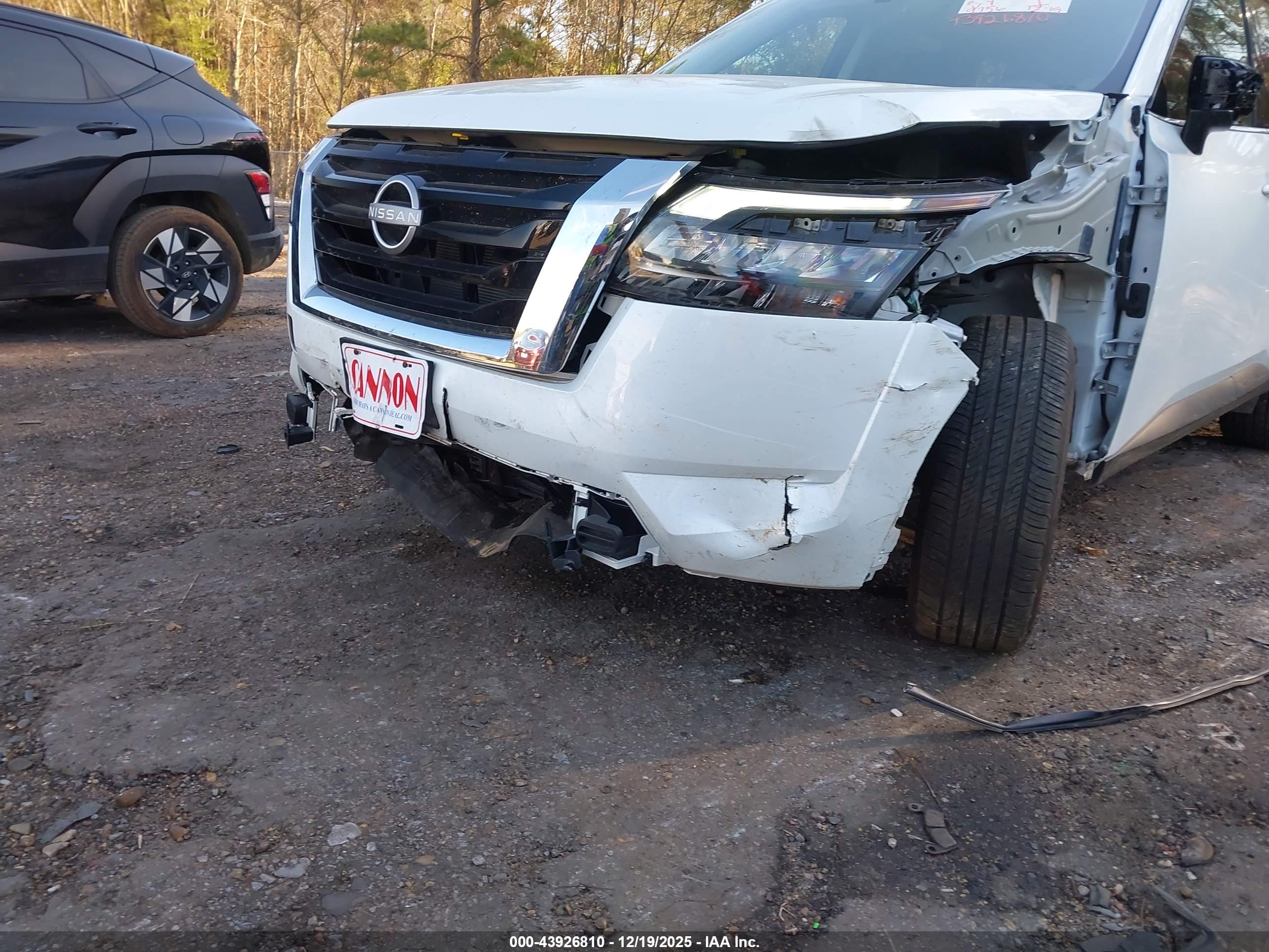 NISSAN PATHFINDER image 6