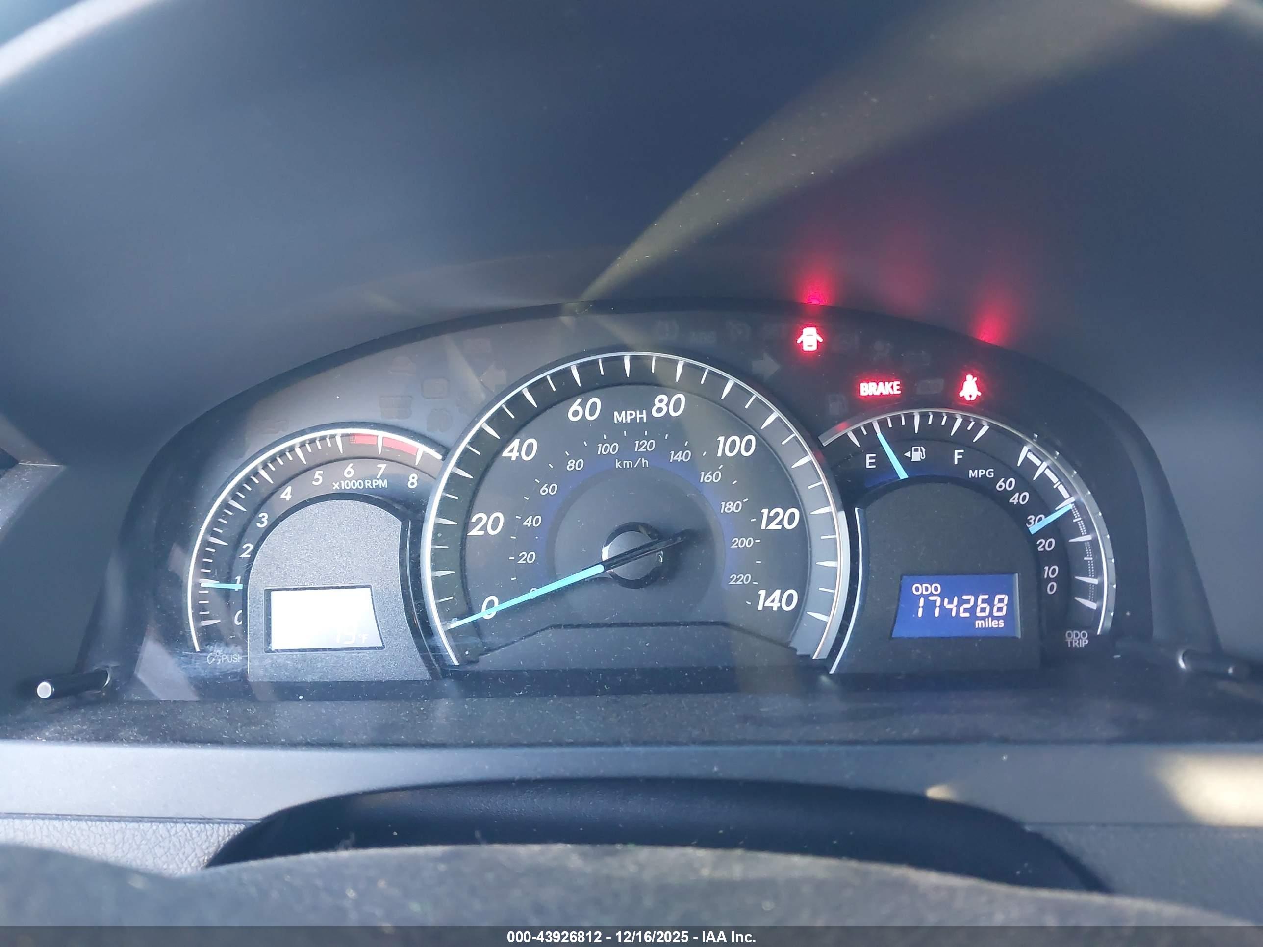 TOYOTA CAMRY image 7