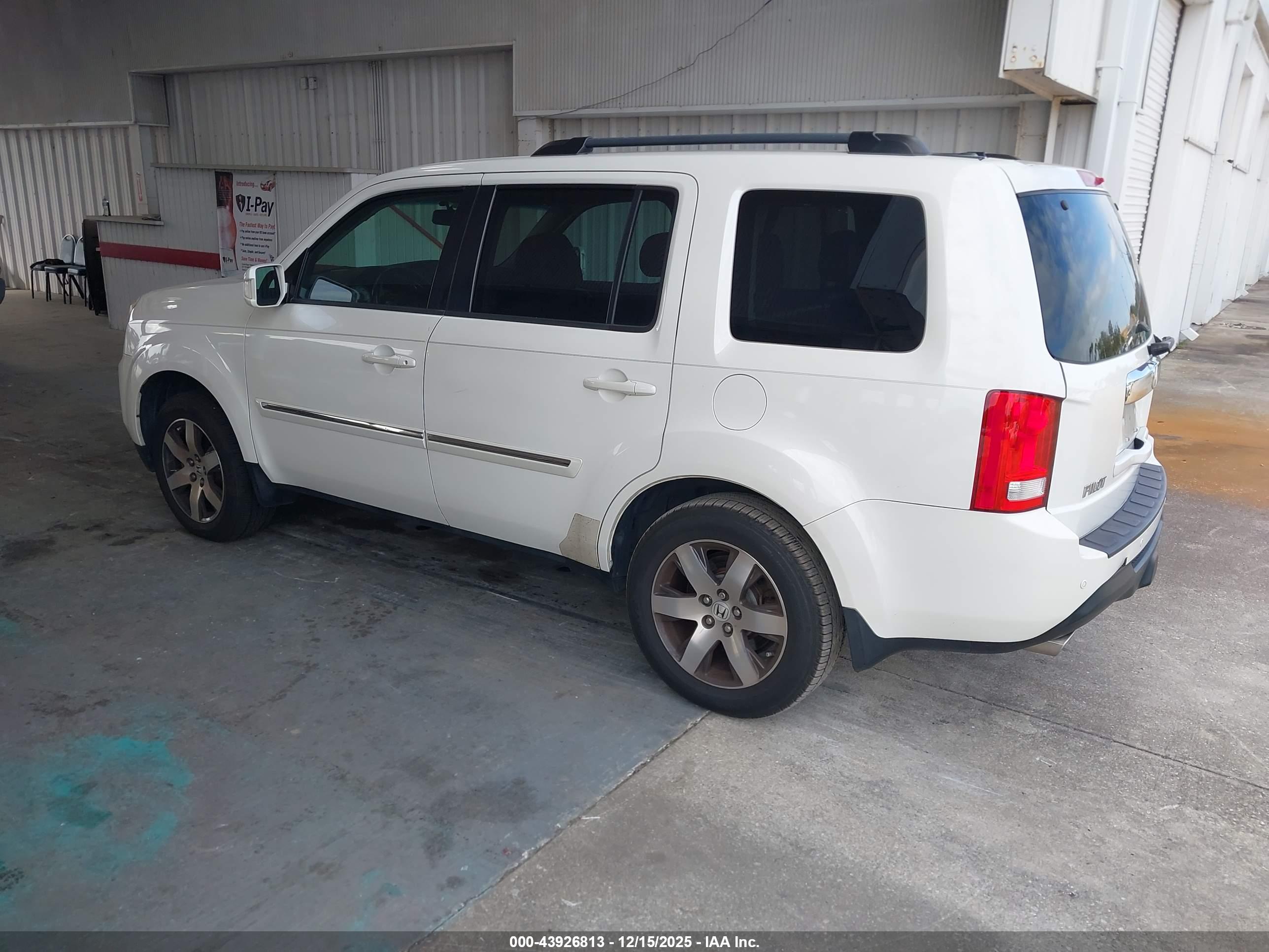 HONDA PILOT image 3