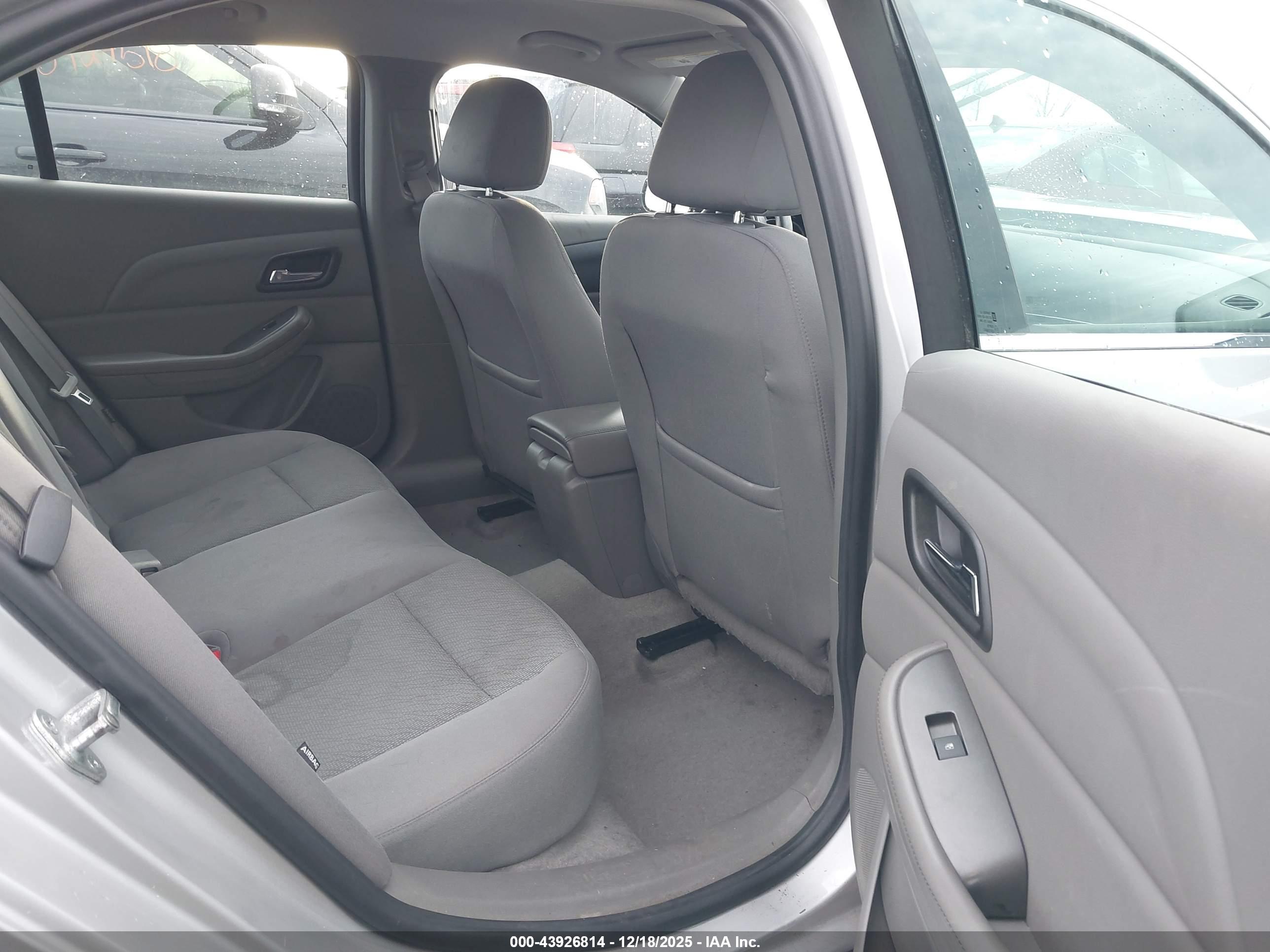CHEVROLET MALIBU image 8