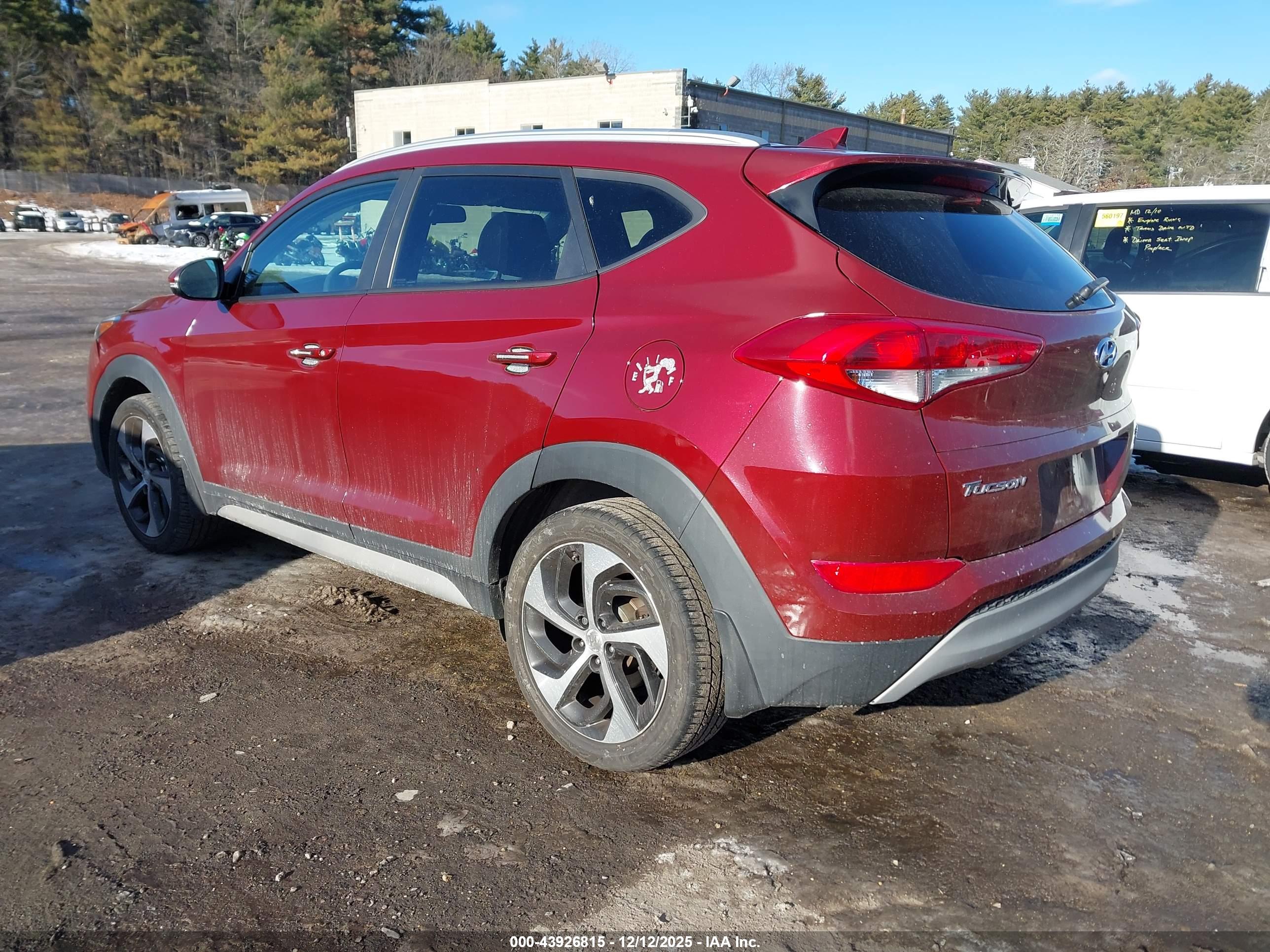 HYUNDAI TUCSON image 3