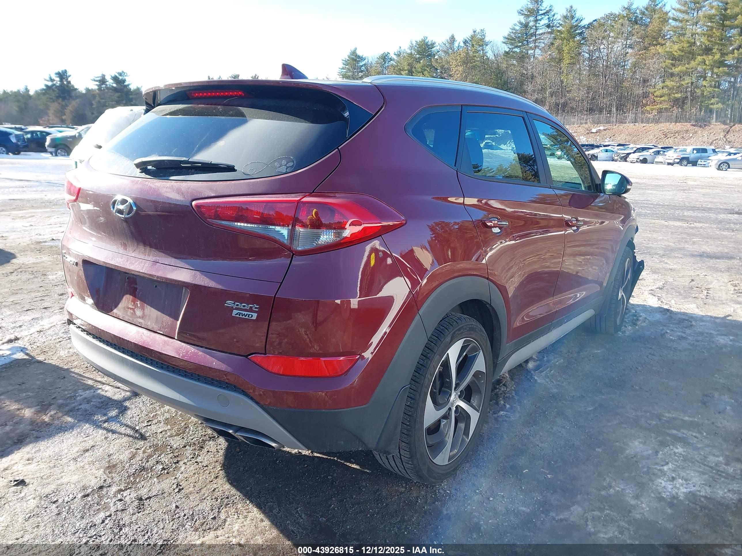 HYUNDAI TUCSON image 4