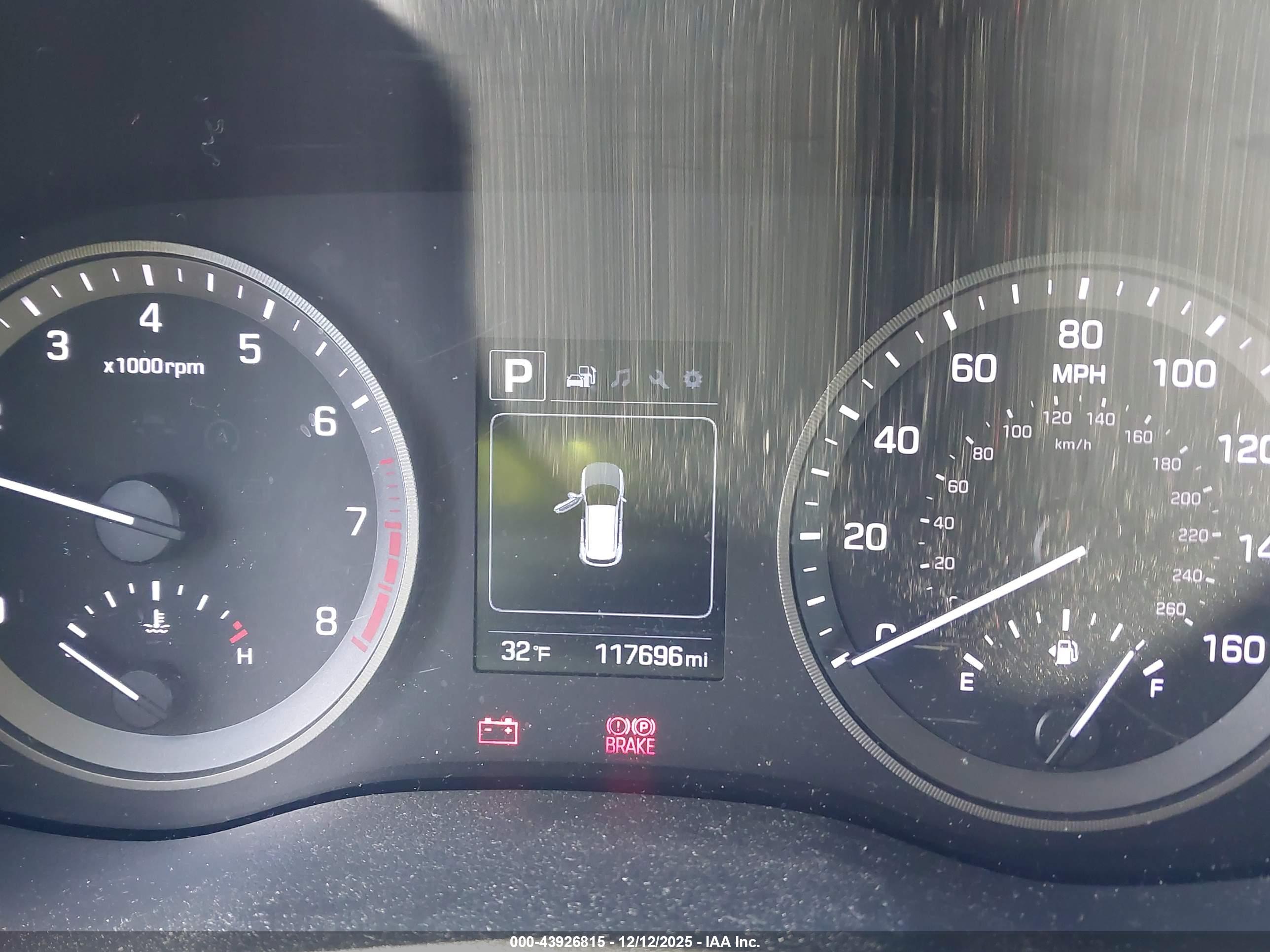 HYUNDAI TUCSON image 7