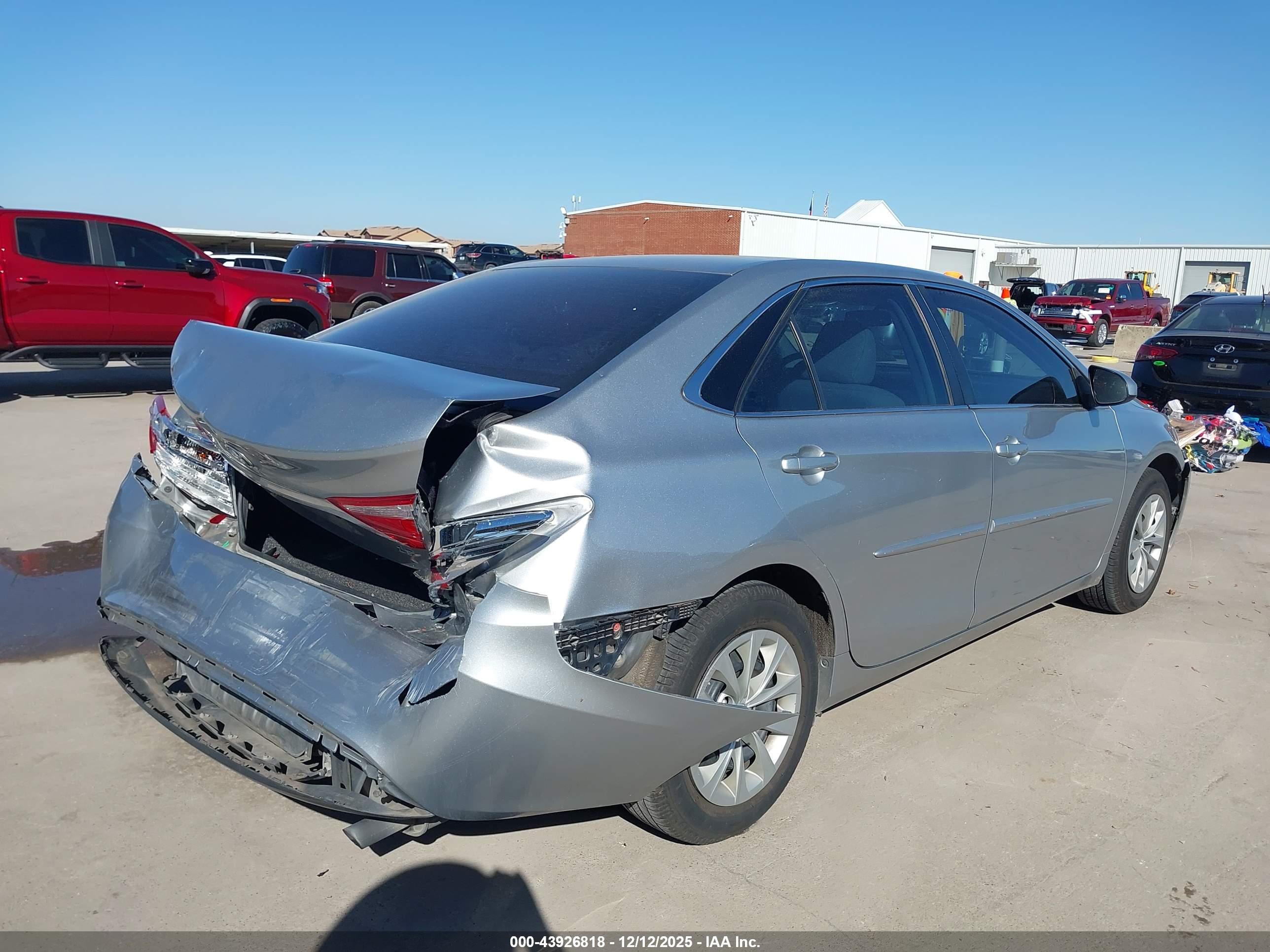 TOYOTA CAMRY image 4