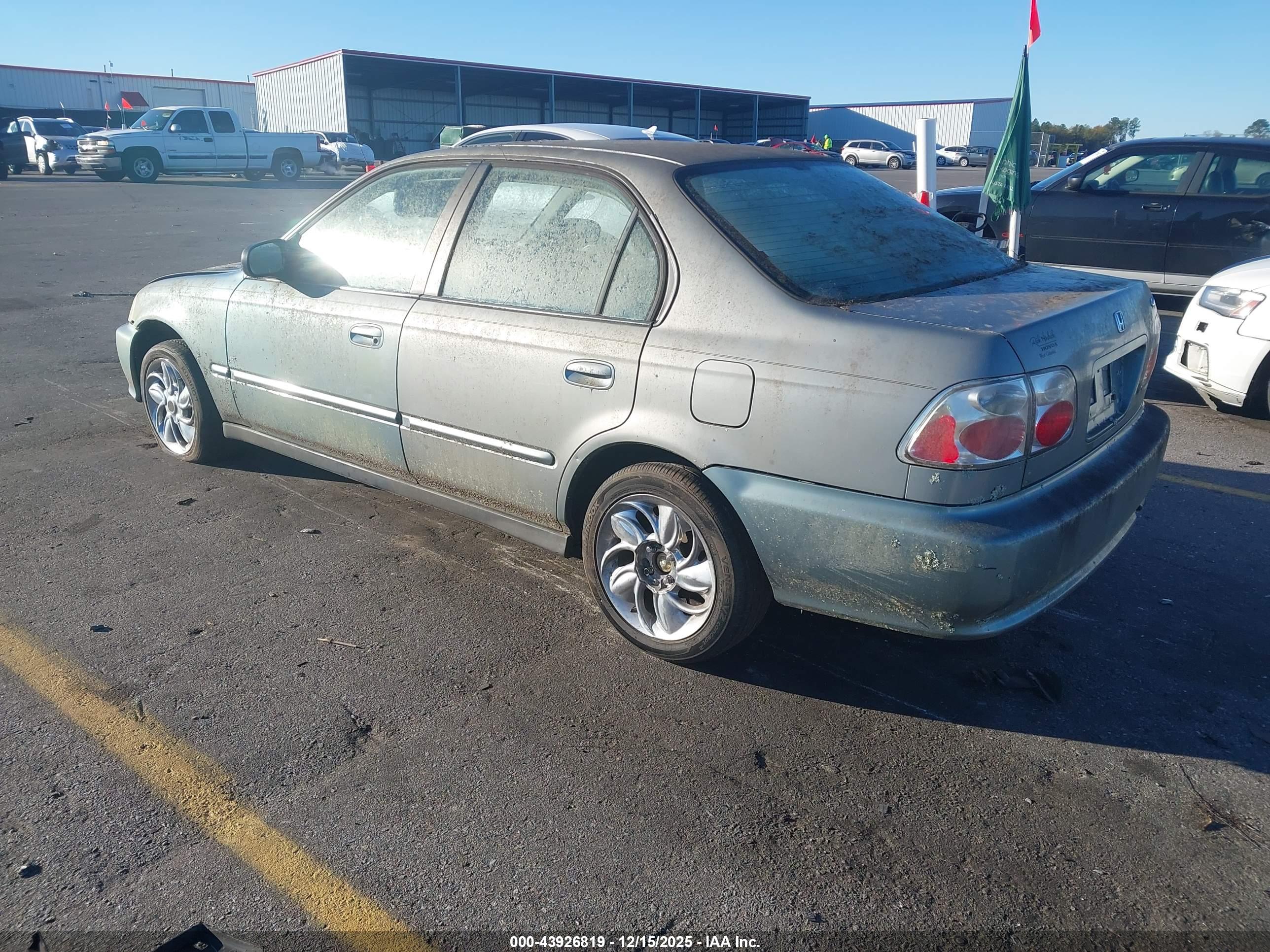 HONDA CIVIC image 3