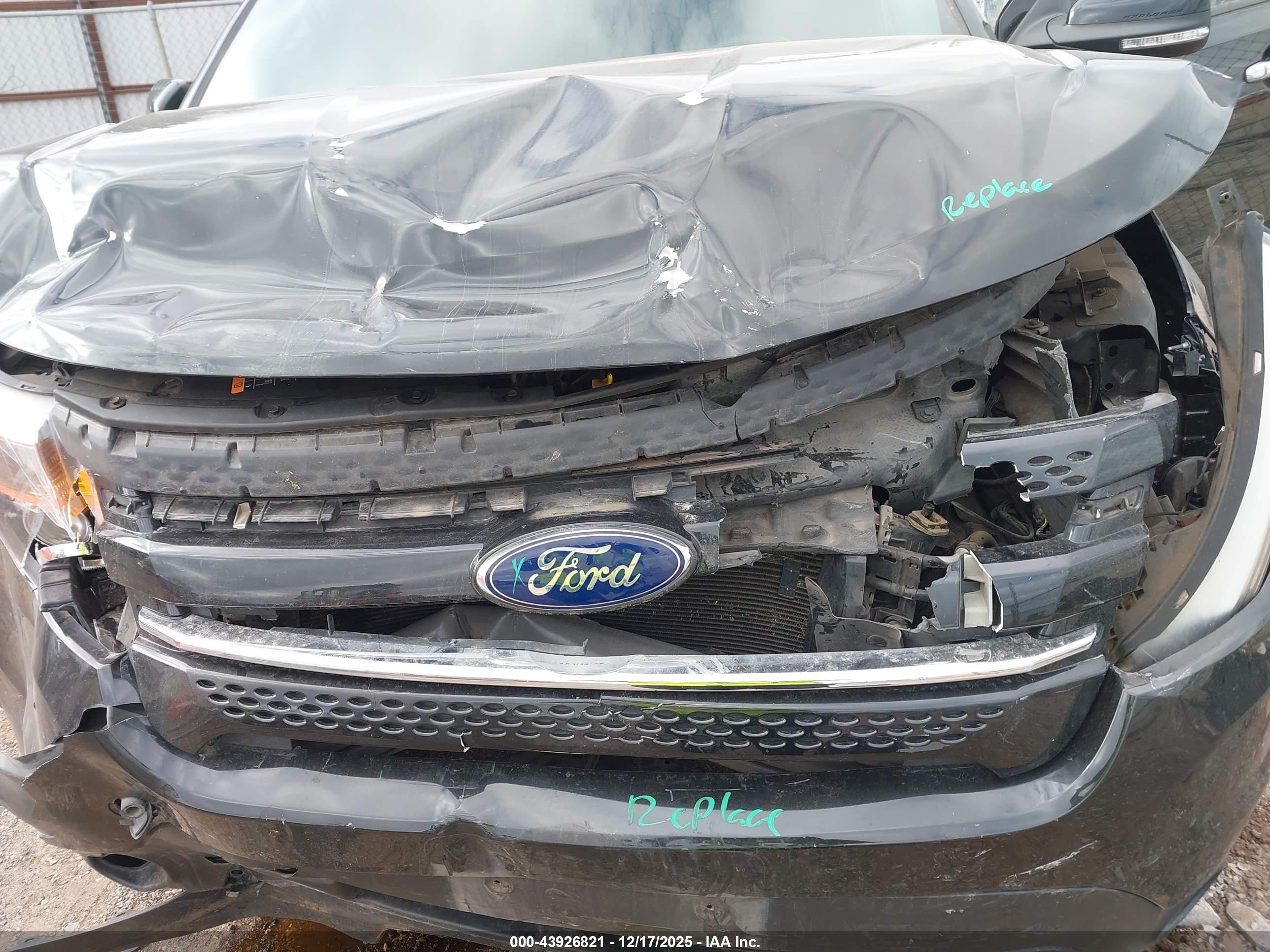 FORD EXPLORER image 6