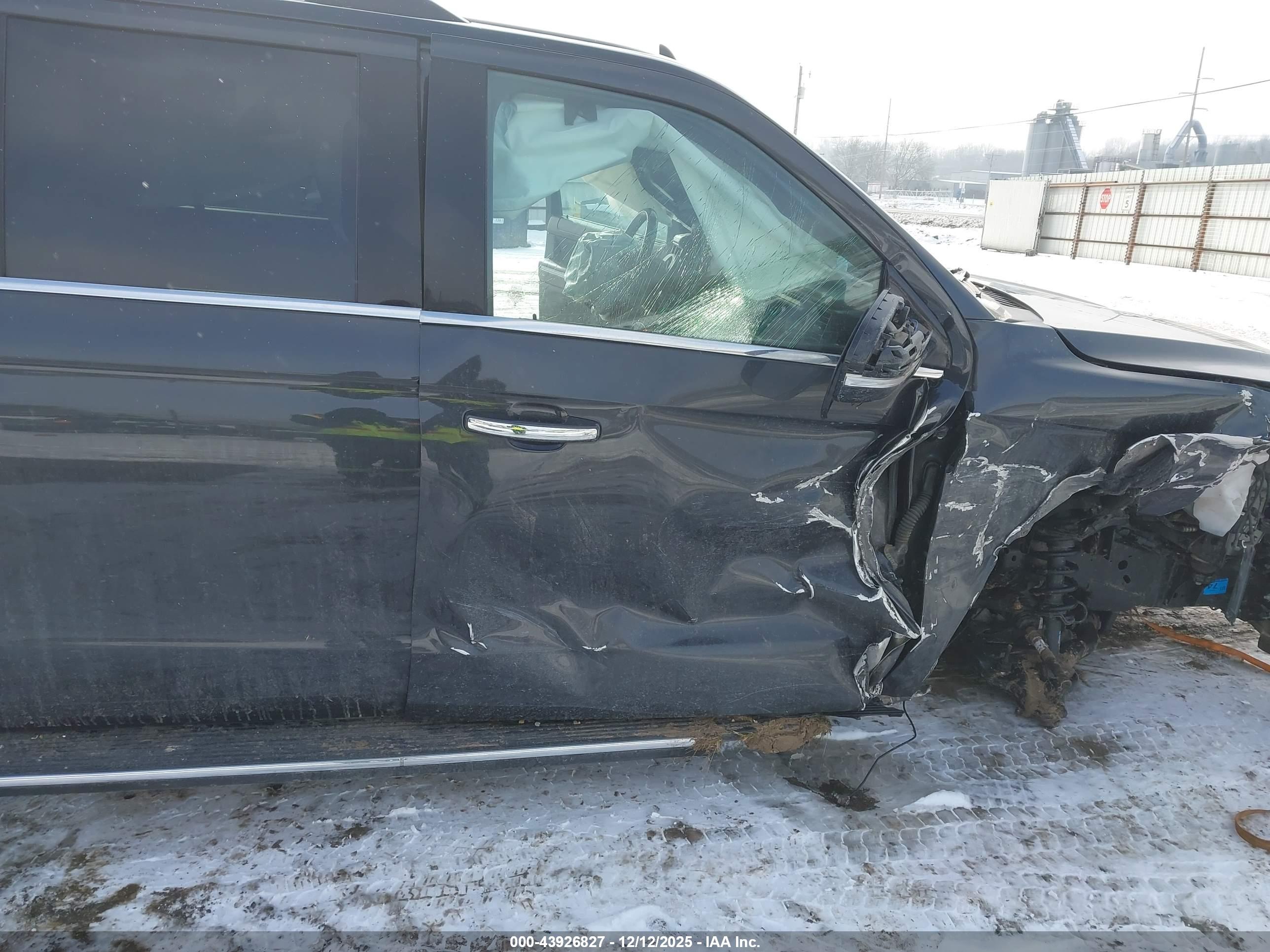 FORD EXPEDITION image 6