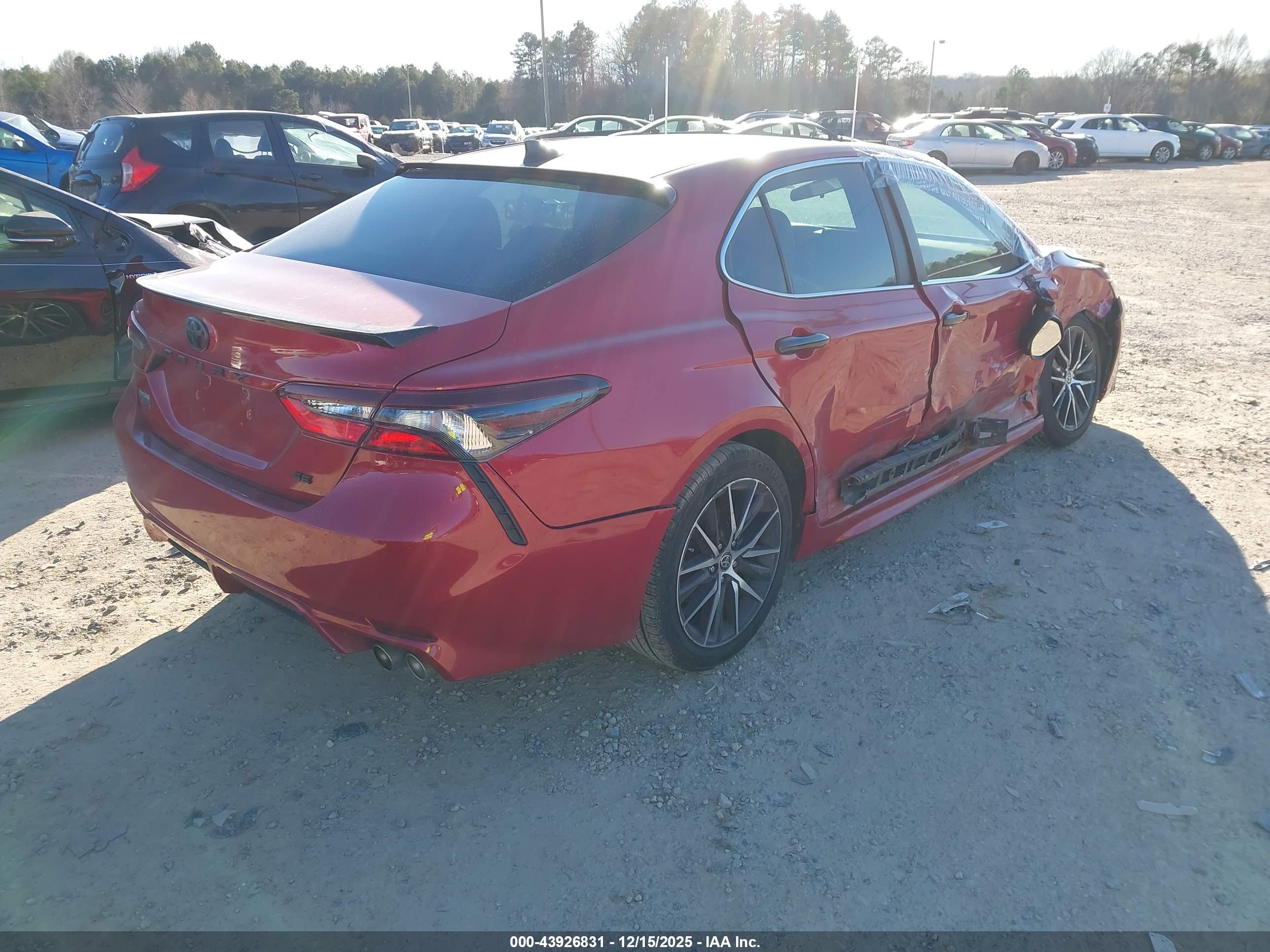 TOYOTA CAMRY image 4
