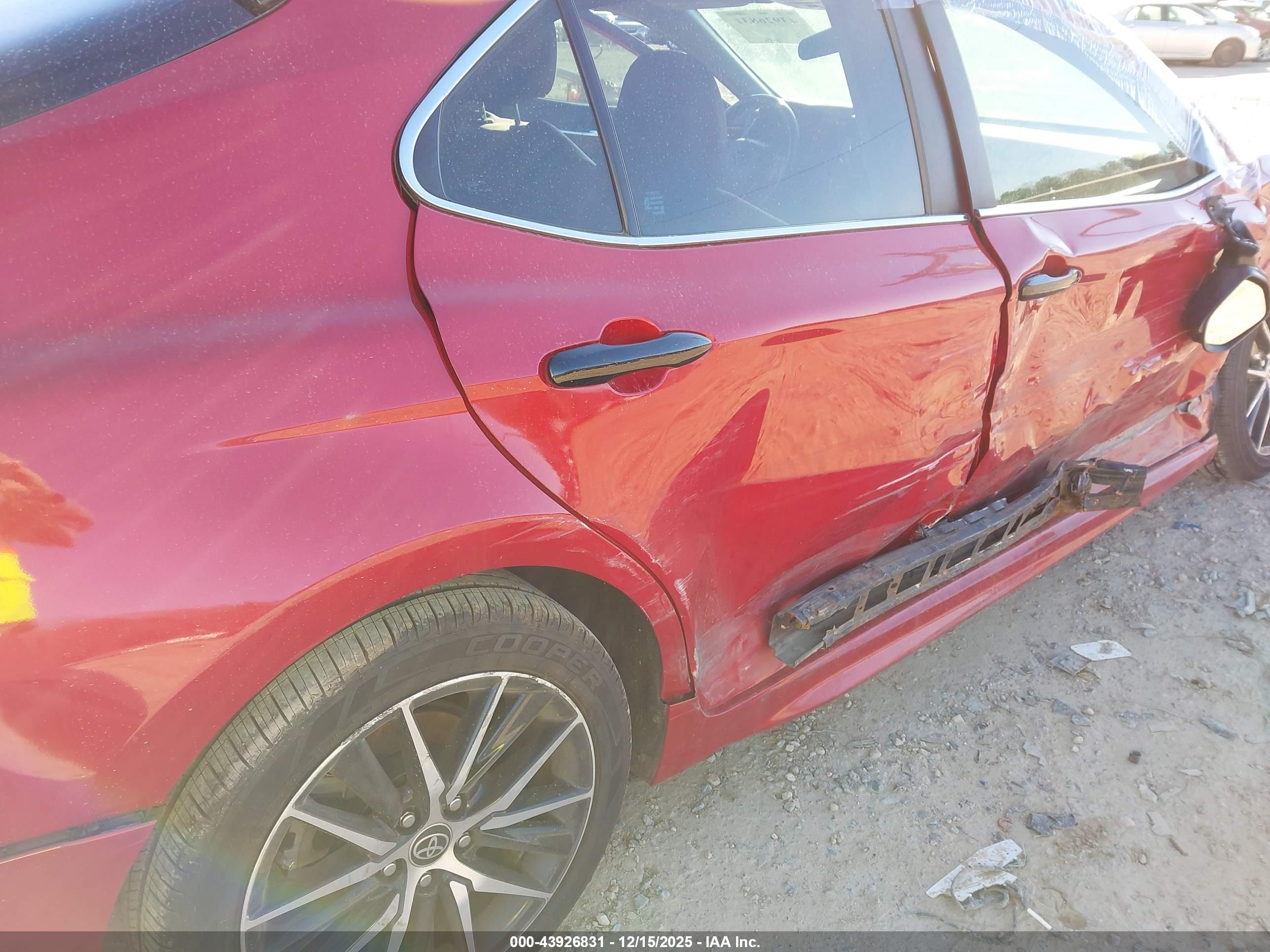 TOYOTA CAMRY image 6