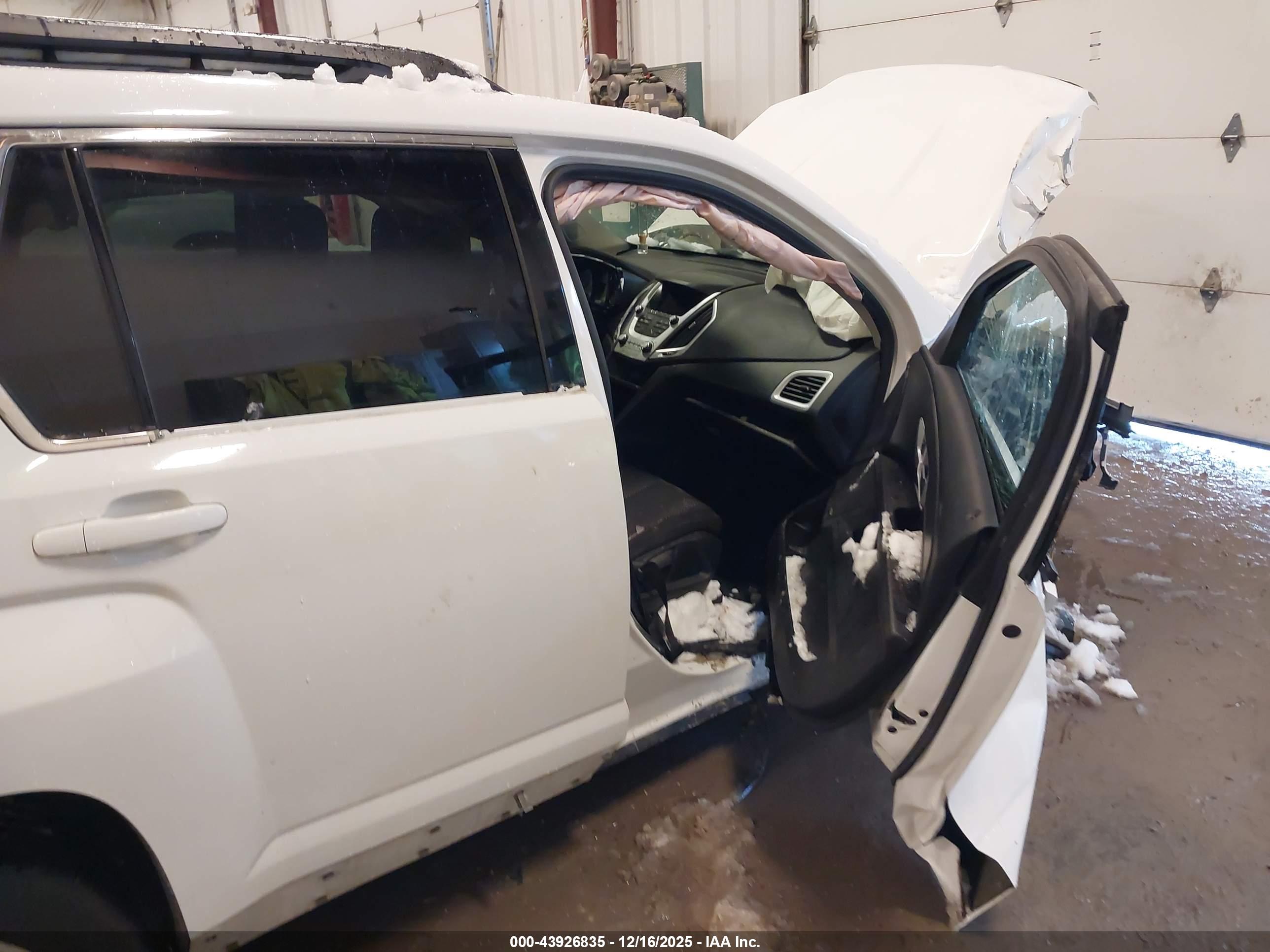 GMC TERRAIN image 6