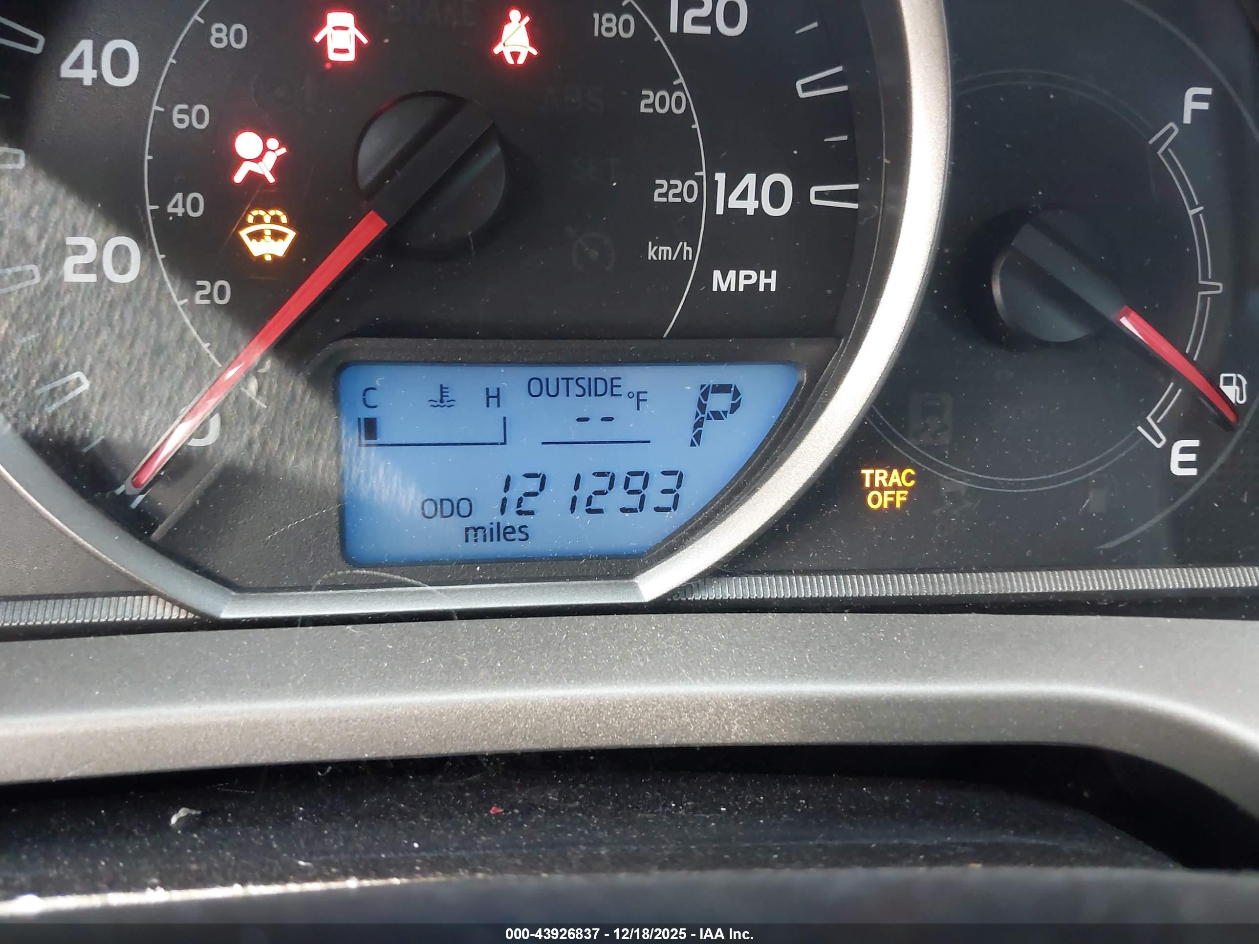 TOYOTA RAV4 image 7