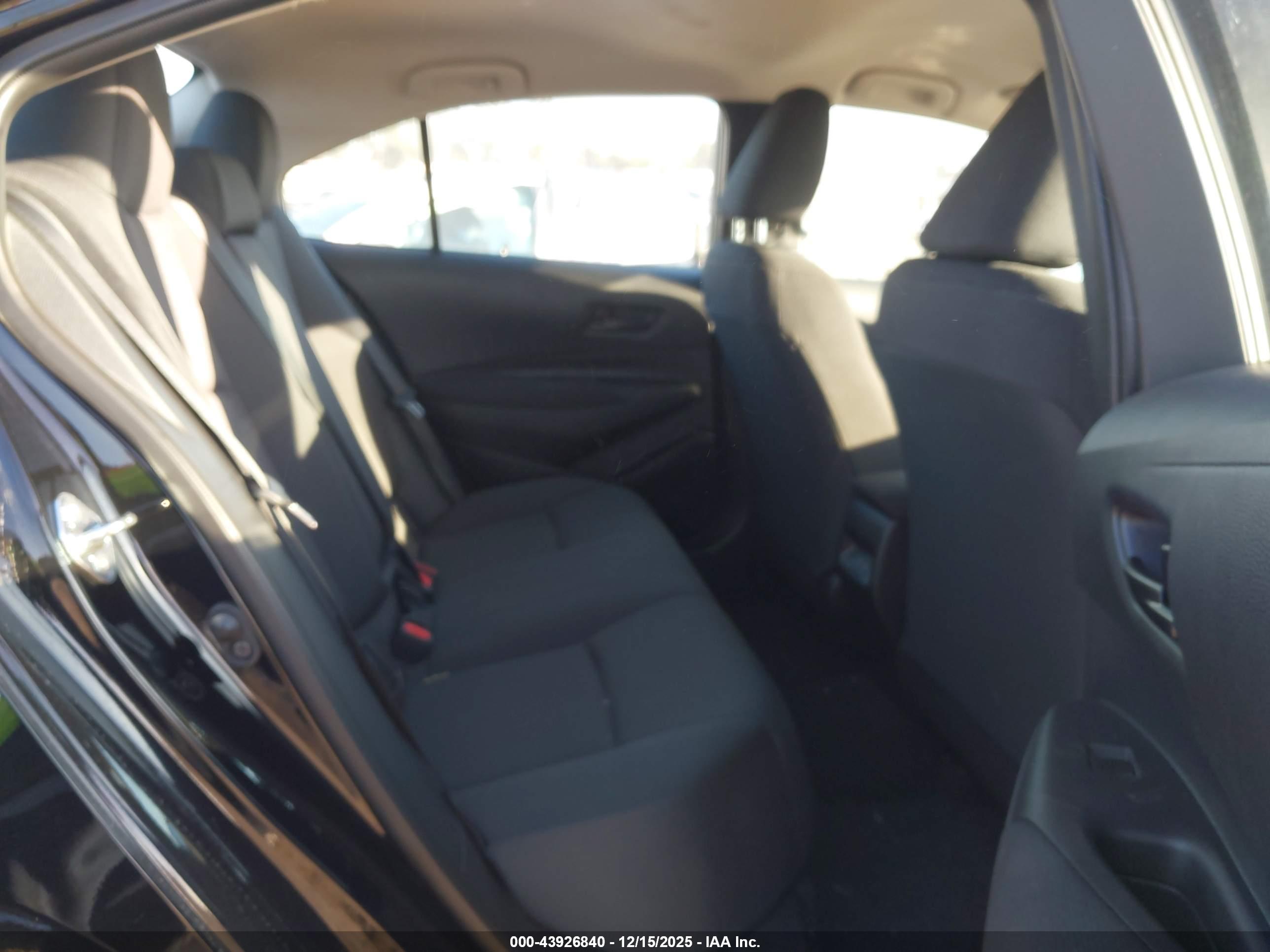 TOYOTA COROLLA image 8